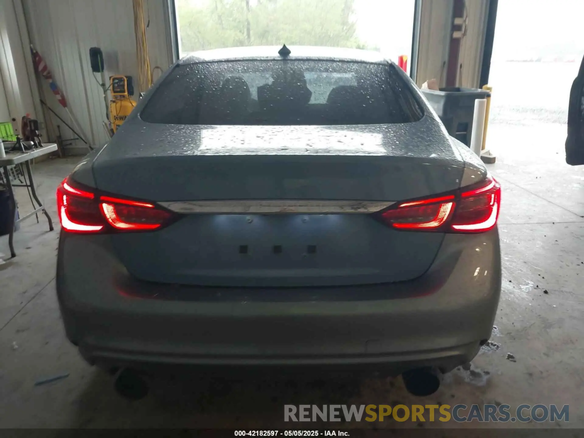 16 Фотография поврежденного автомобиля JN1EV7AR8KM555175 INFINITI Q50 2019