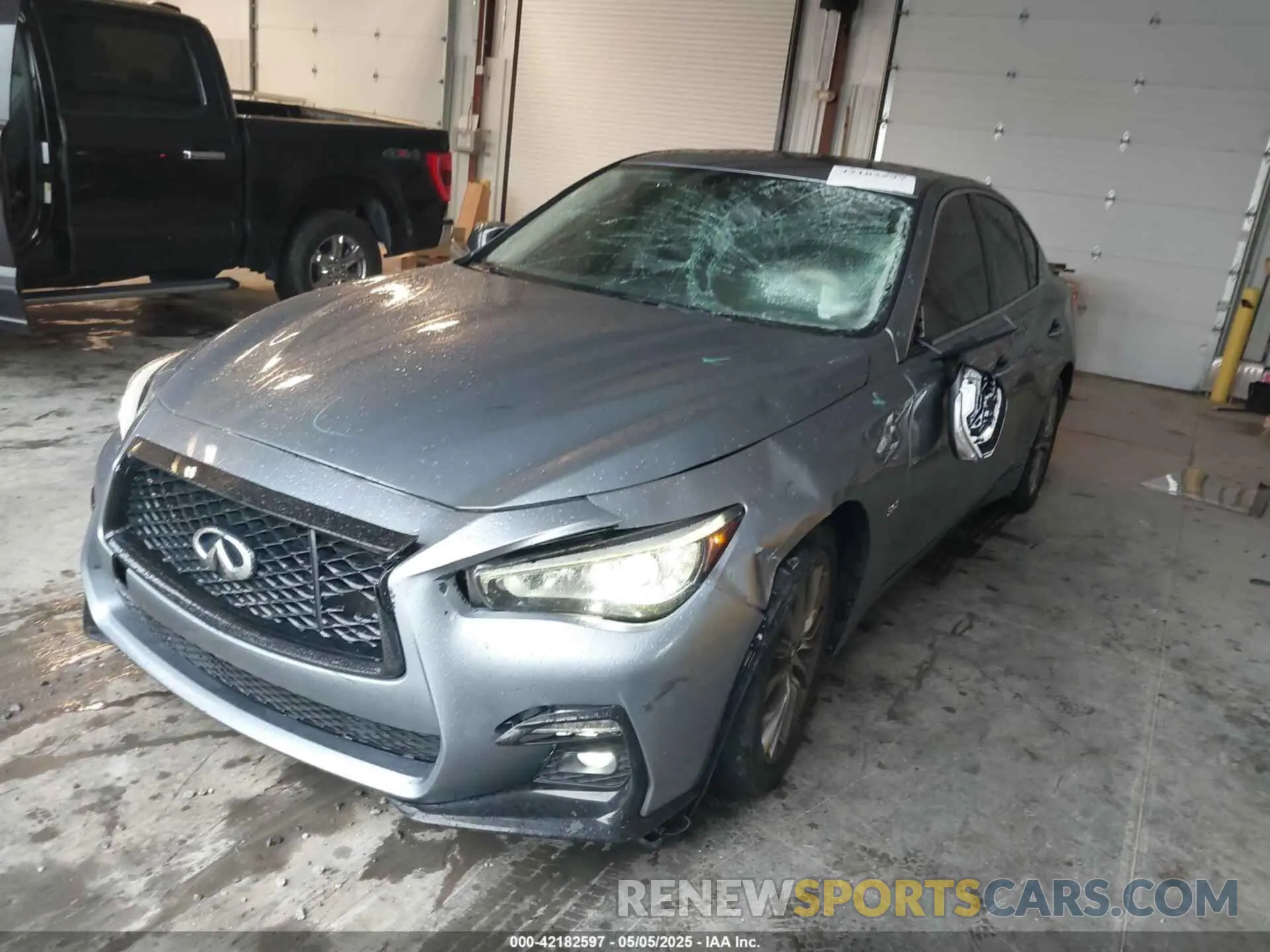 2 Фотография поврежденного автомобиля JN1EV7AR8KM555175 INFINITI Q50 2019