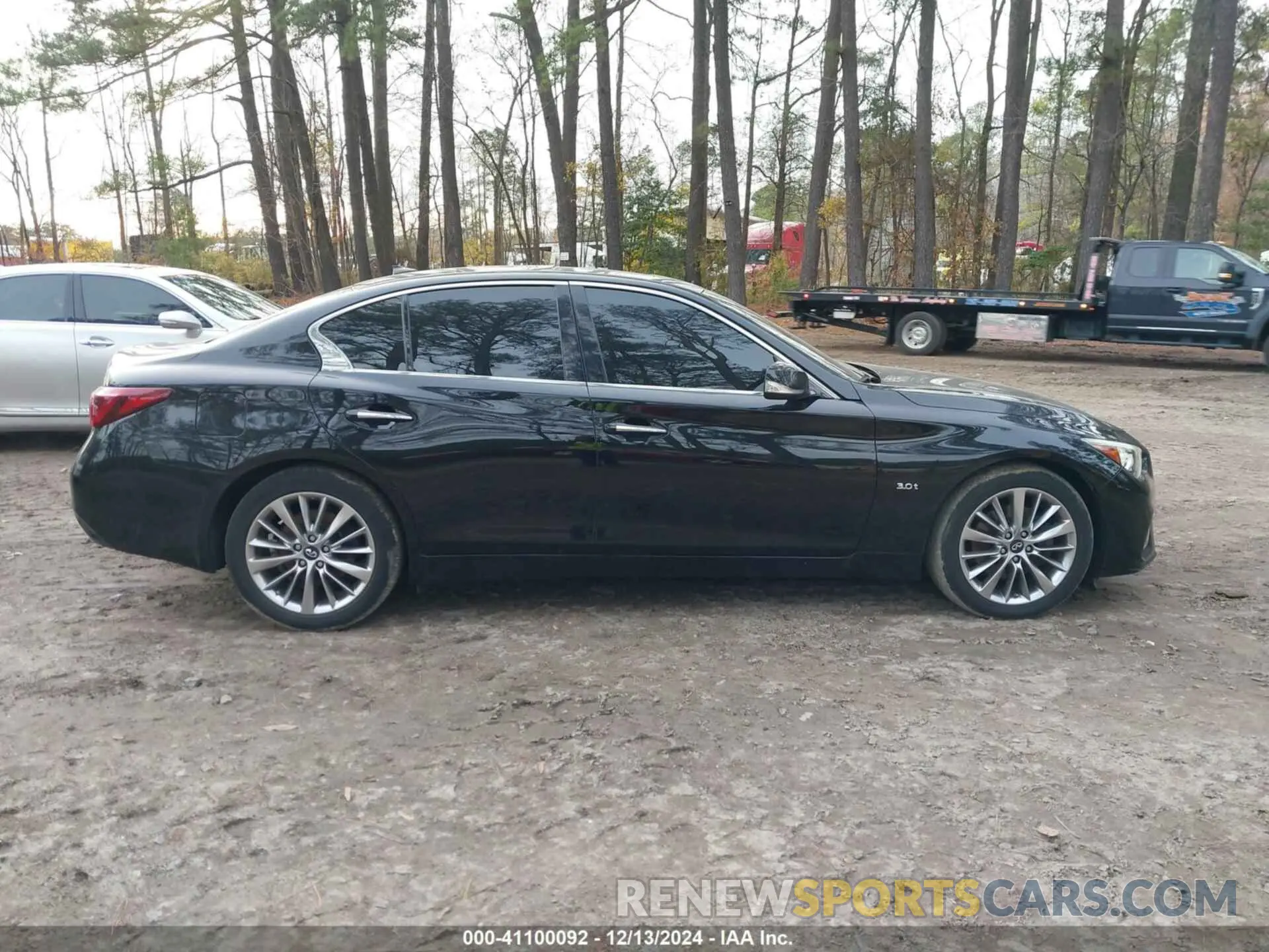 13 Photograph of a damaged car JN1EV7AR9KM550521 INFINITI Q50 2019