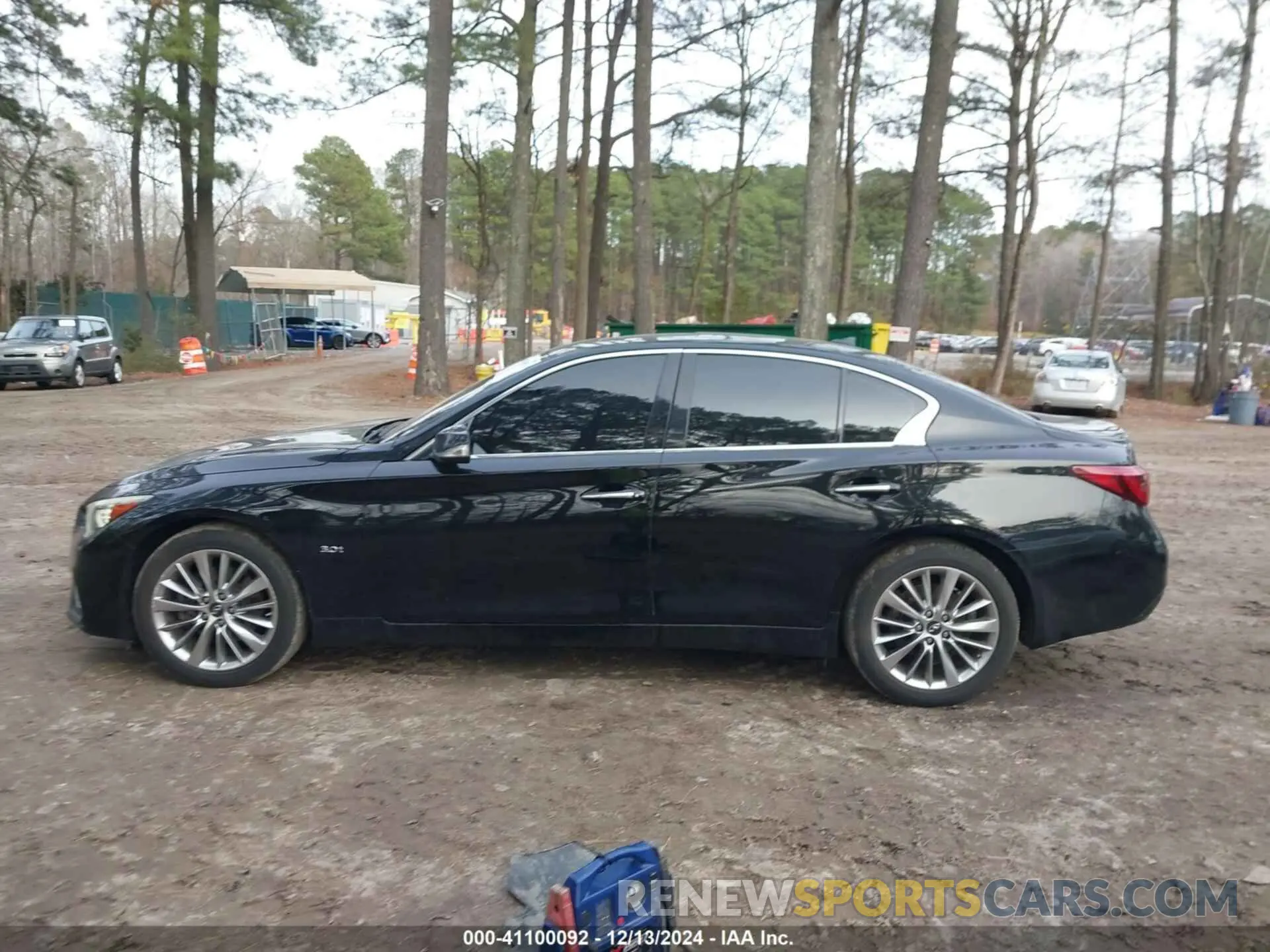14 Photograph of a damaged car JN1EV7AR9KM550521 INFINITI Q50 2019