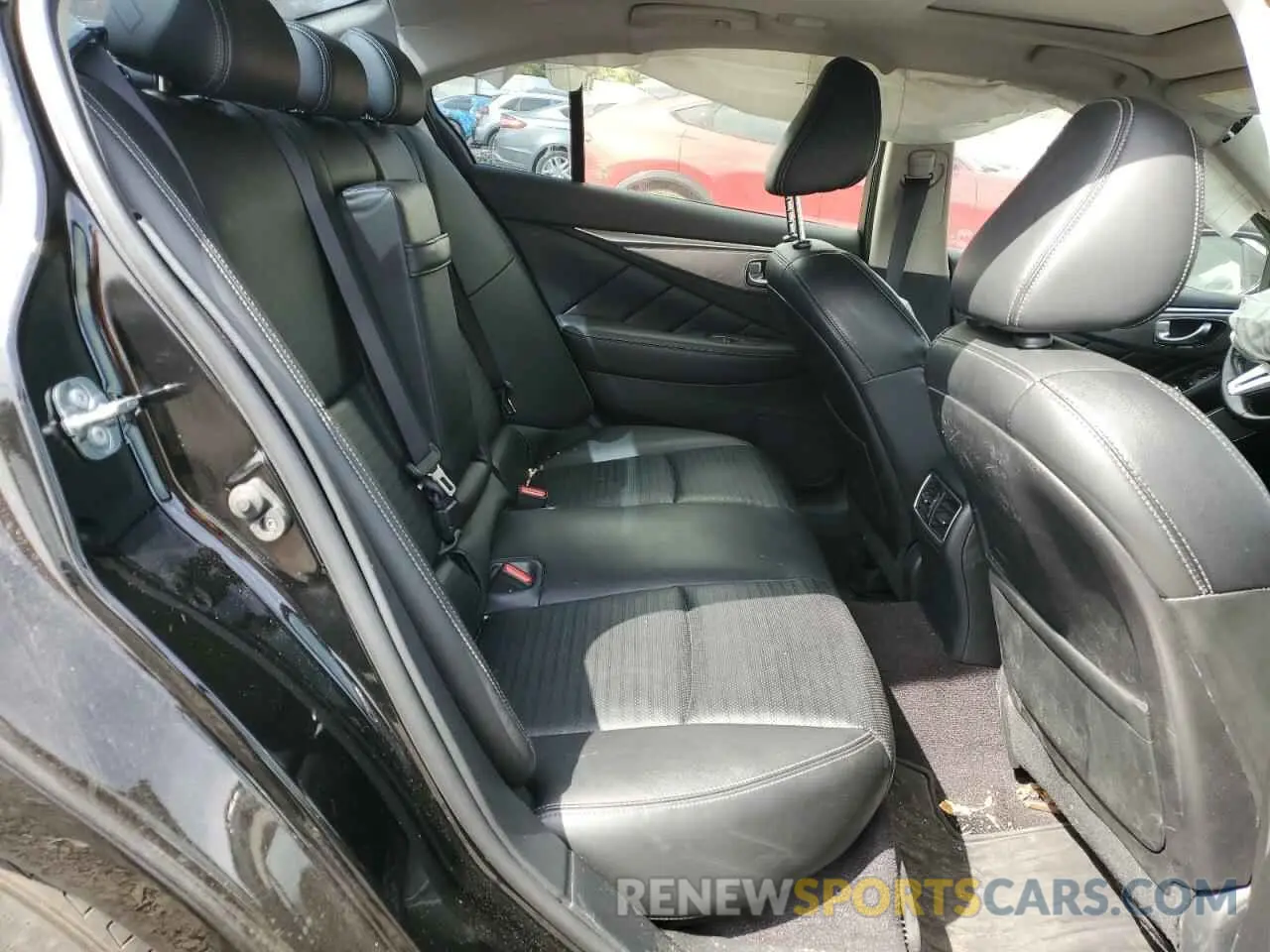 10 Photograph of a damaged car JN1EV7AR9KM555427 INFINITI Q50 2019