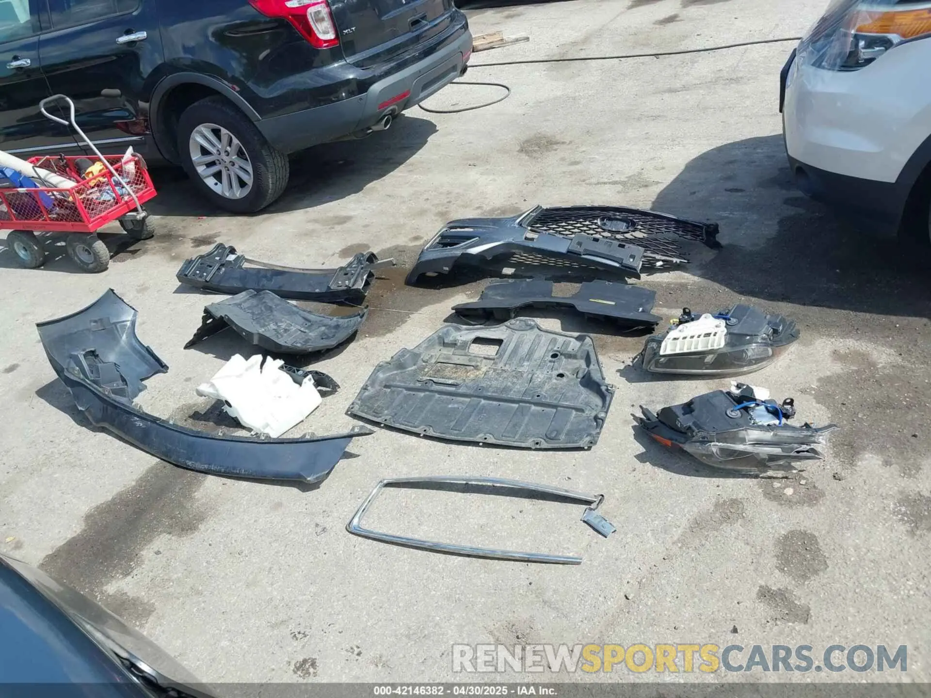 12 Photograph of a damaged car JN1EV7ARXKM552181 INFINITI Q50 2019