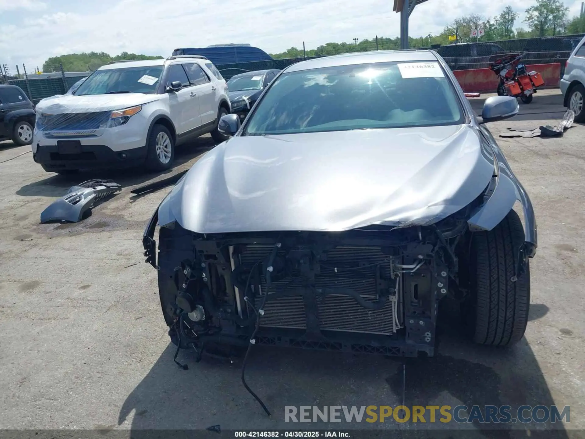 13 Photograph of a damaged car JN1EV7ARXKM552181 INFINITI Q50 2019