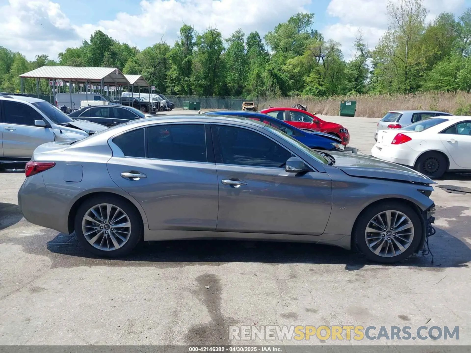 14 Photograph of a damaged car JN1EV7ARXKM552181 INFINITI Q50 2019