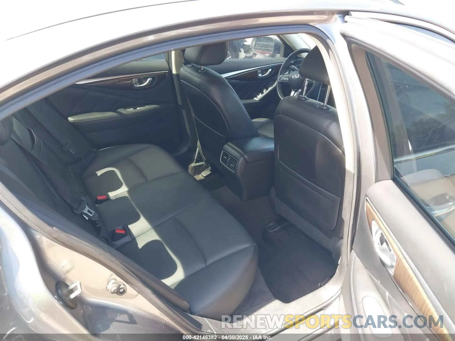 8 Photograph of a damaged car JN1EV7ARXKM552181 INFINITI Q50 2019