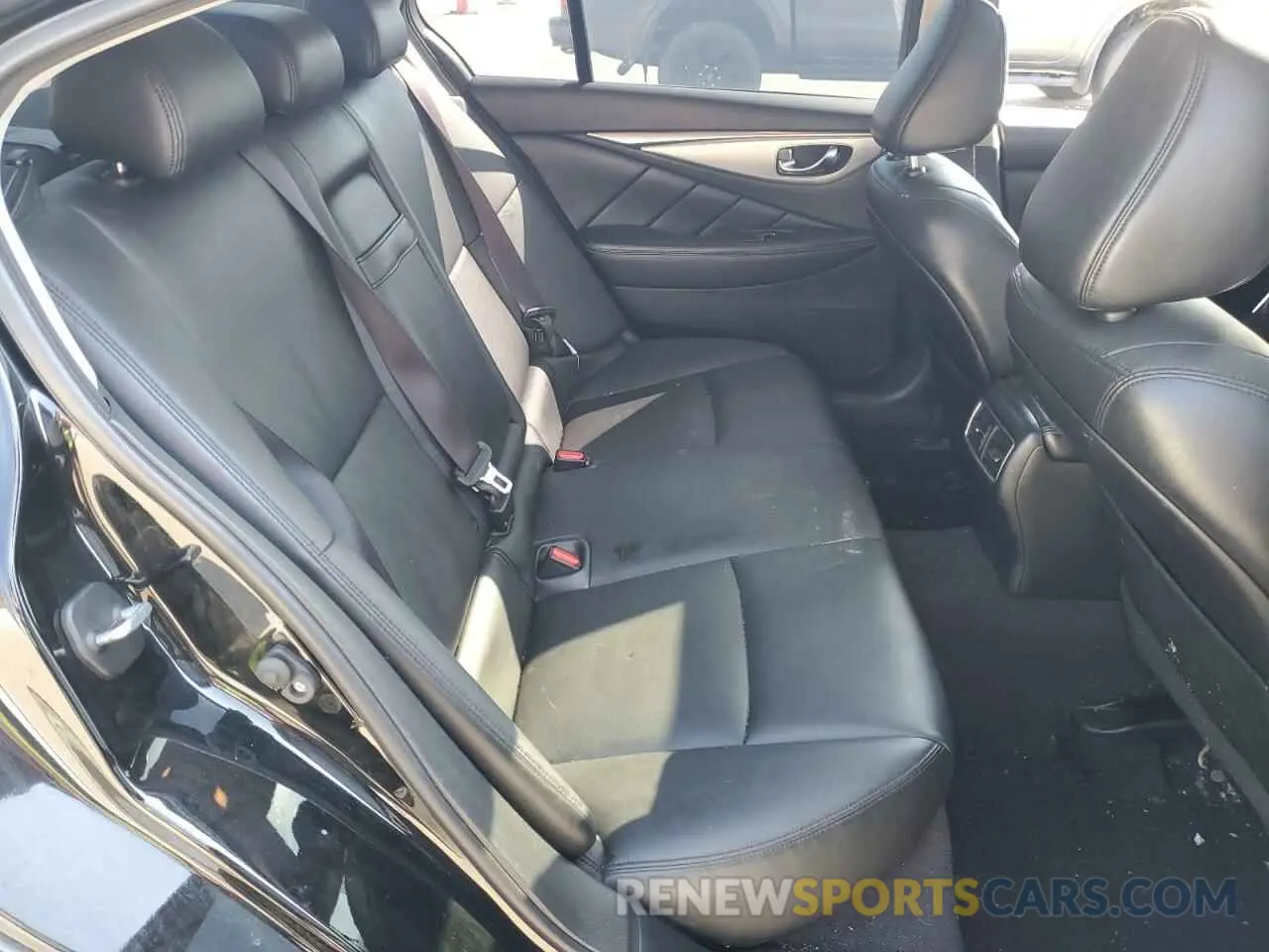 10 Photograph of a damaged car JN1EV7ARXKM592342 INFINITI Q50 2019