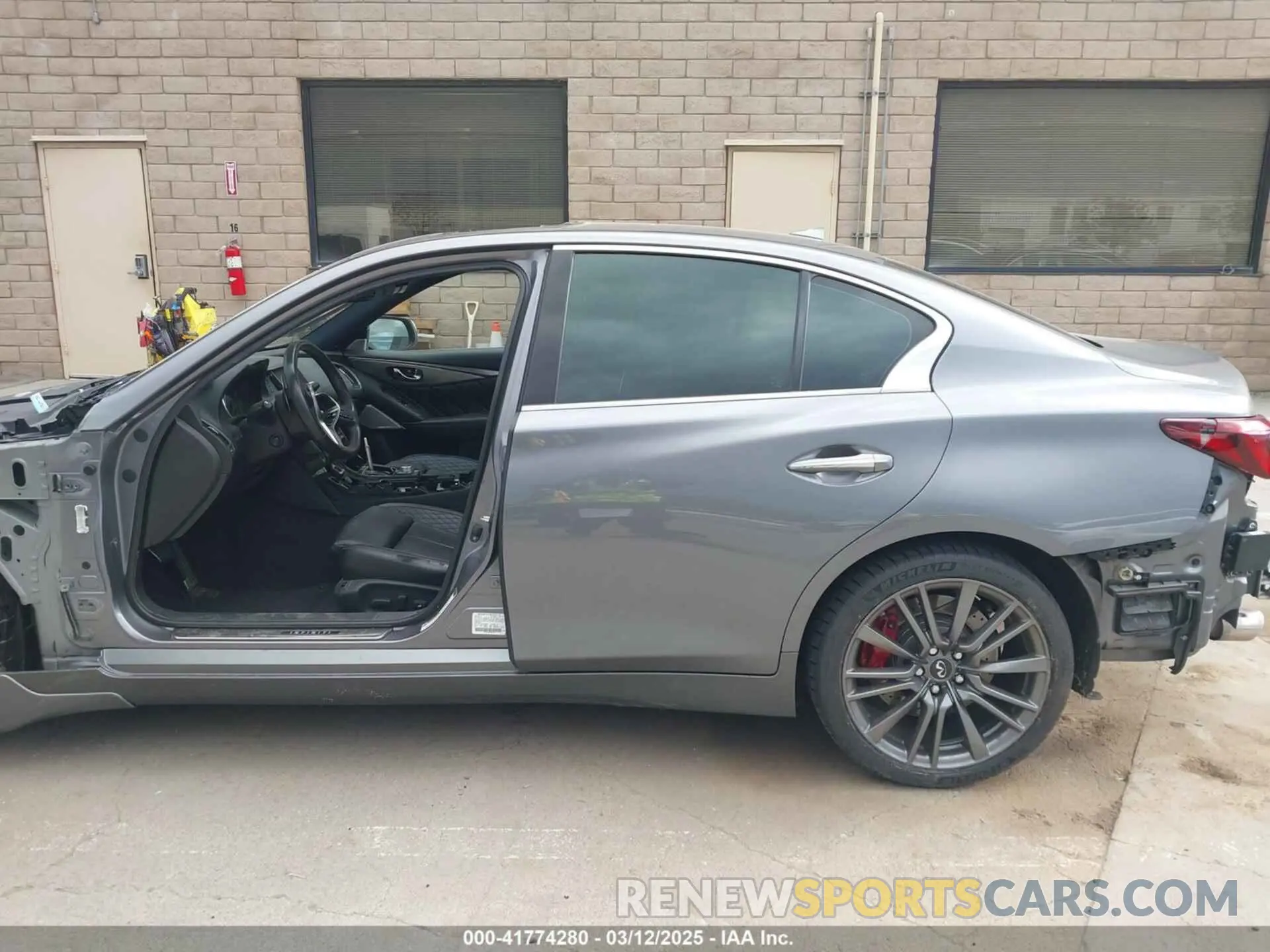 13 Photograph of a damaged car JN1FV7AP4KM760849 INFINITI Q50 2019