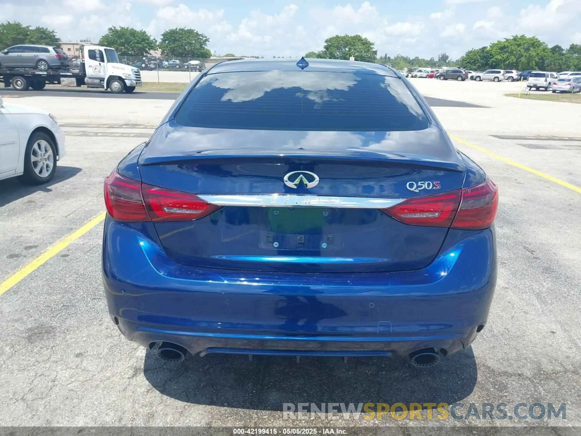 16 Photograph of a damaged car JN1FV7AP7KM760070 INFINITI Q50 2019