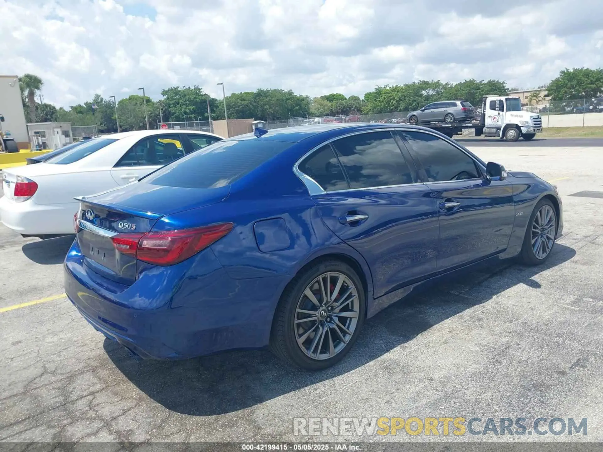 4 Photograph of a damaged car JN1FV7AP7KM760070 INFINITI Q50 2019