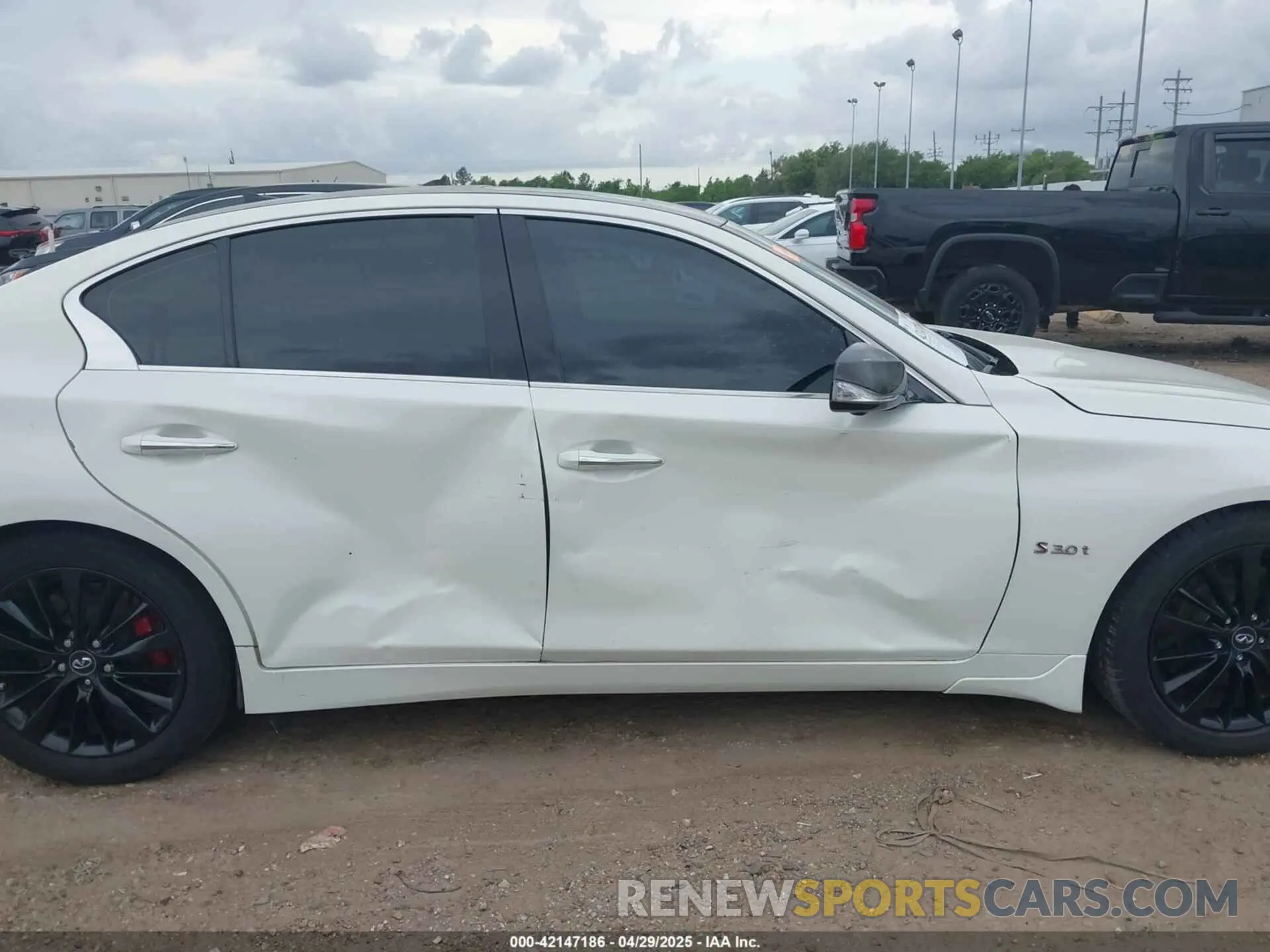 13 Фотография поврежденного автомобиля JN1FV7AP8KM760644 INFINITI Q50 2019