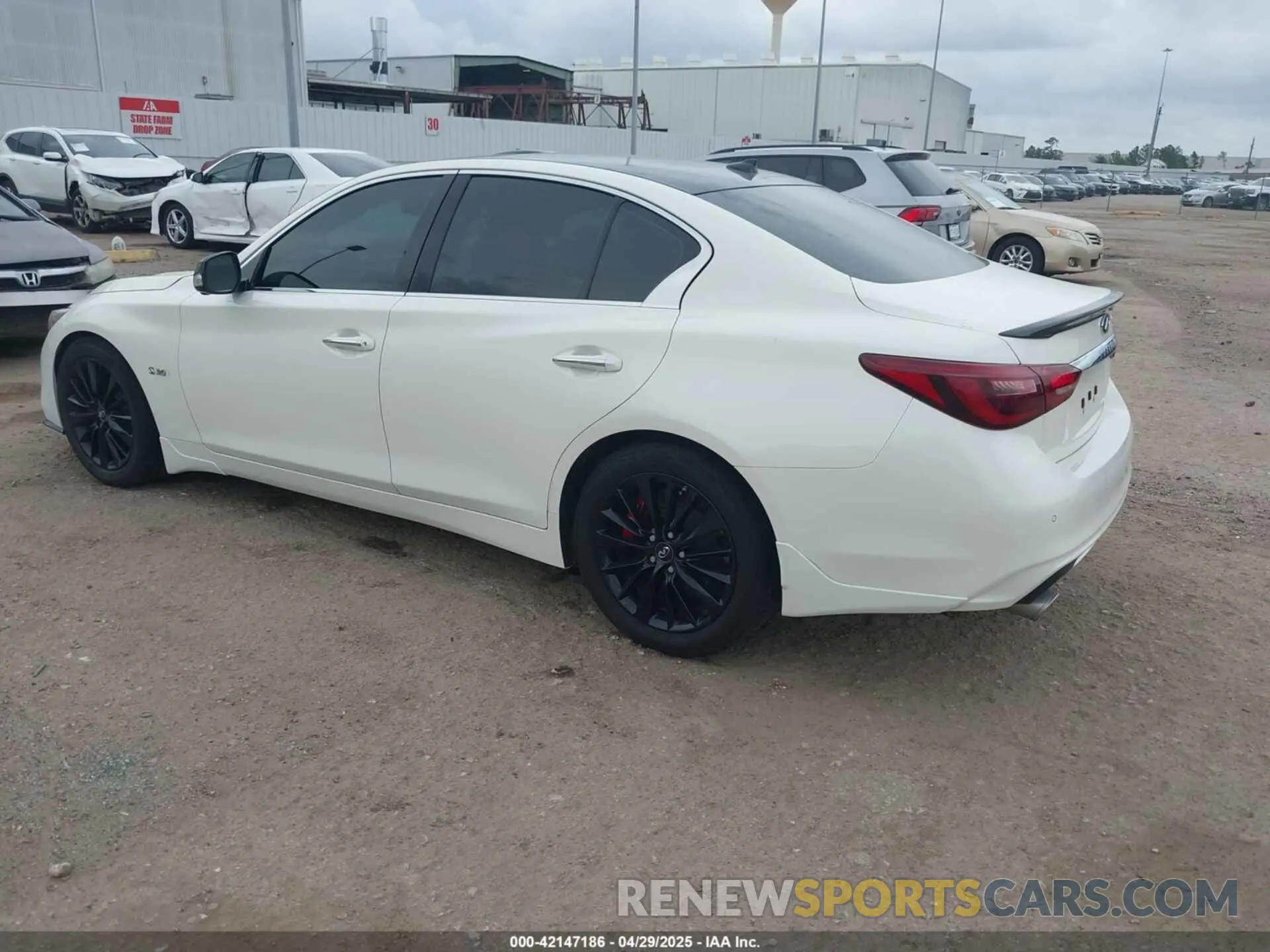 3 Фотография поврежденного автомобиля JN1FV7AP8KM760644 INFINITI Q50 2019