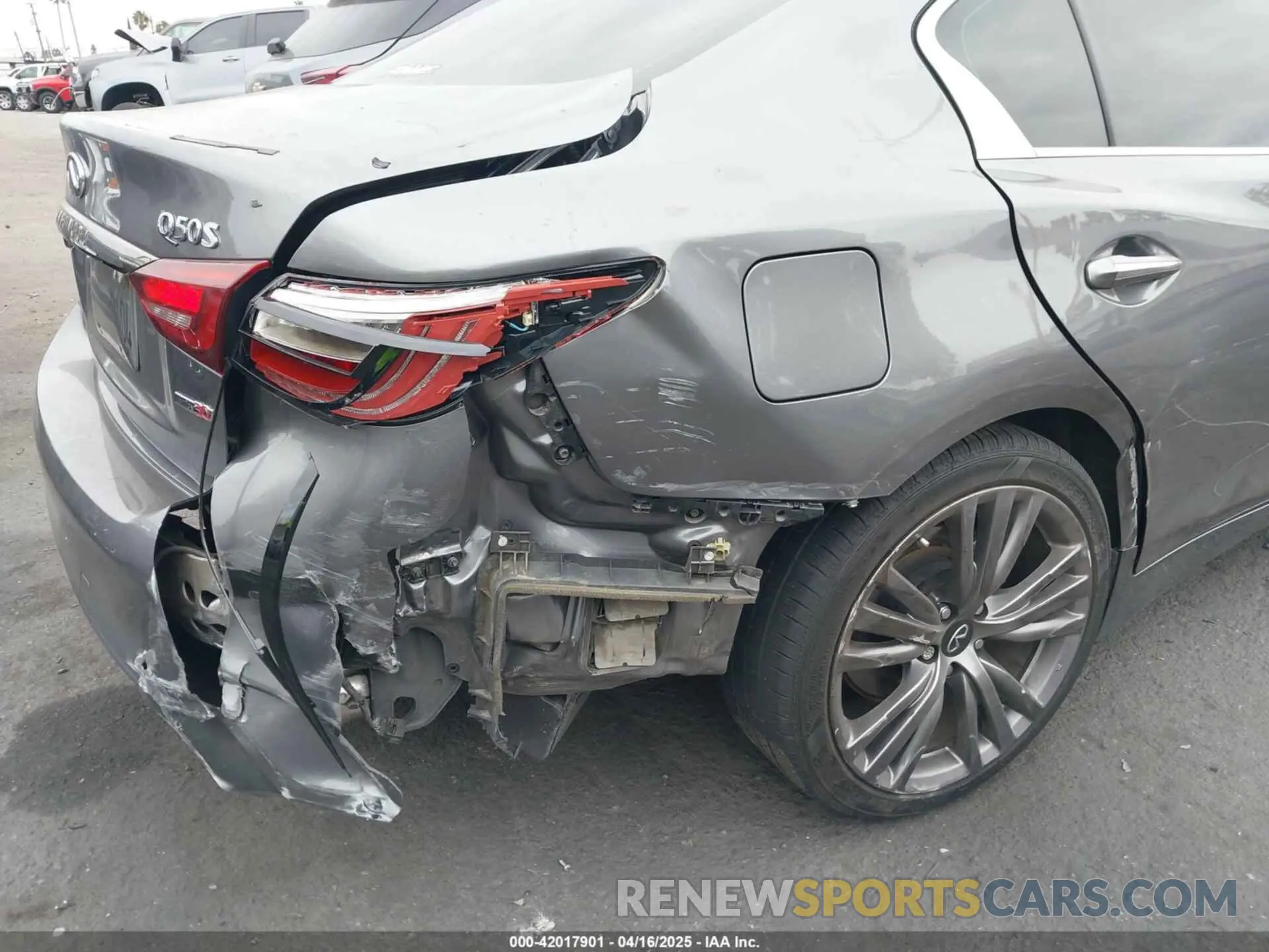12 Фотография поврежденного автомобиля JN1EV7AP3LM208059 INFINITI Q50 2020