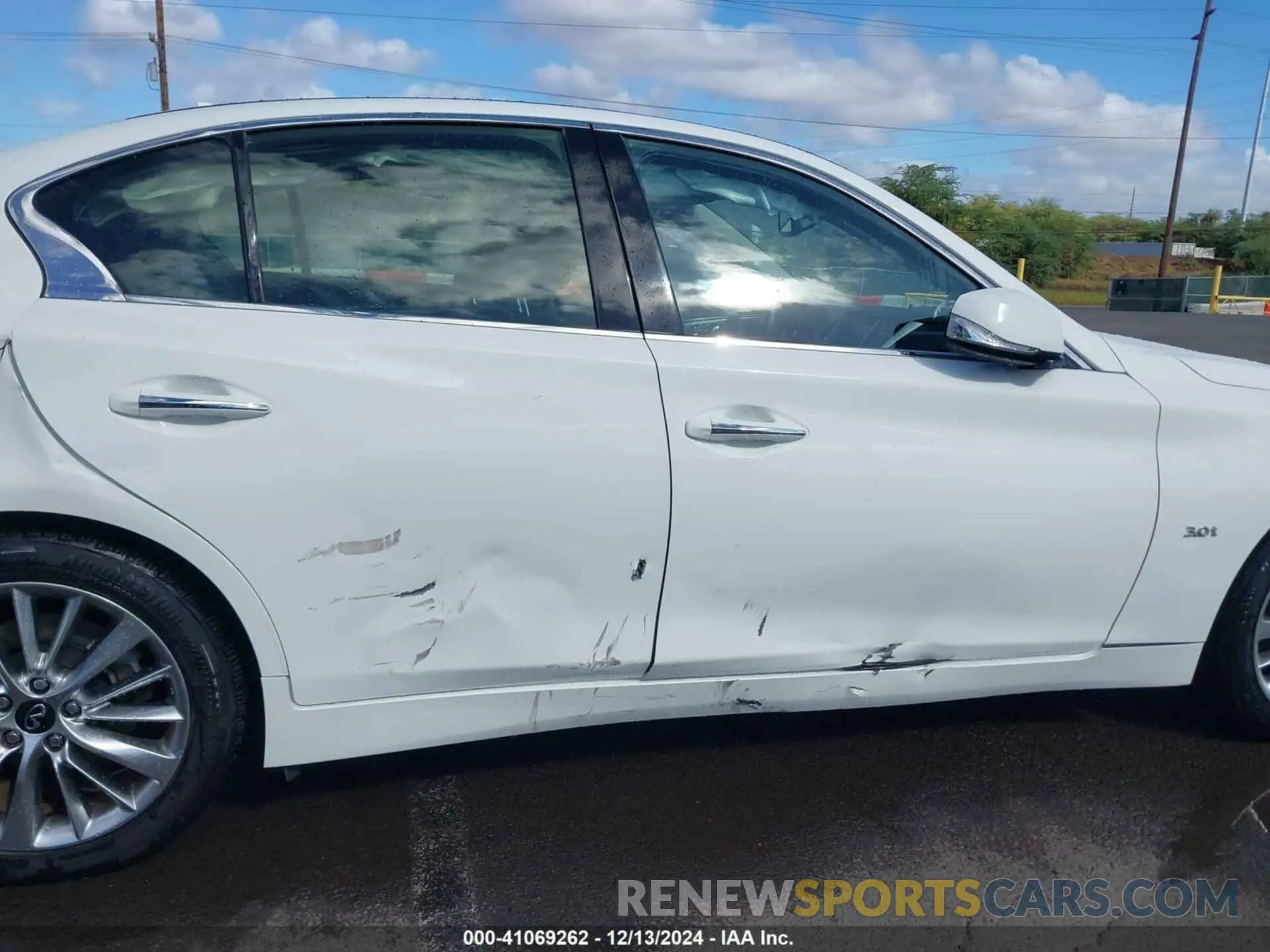 6 Photograph of a damaged car JN1EV7AP4LM206367 INFINITI Q50 2020