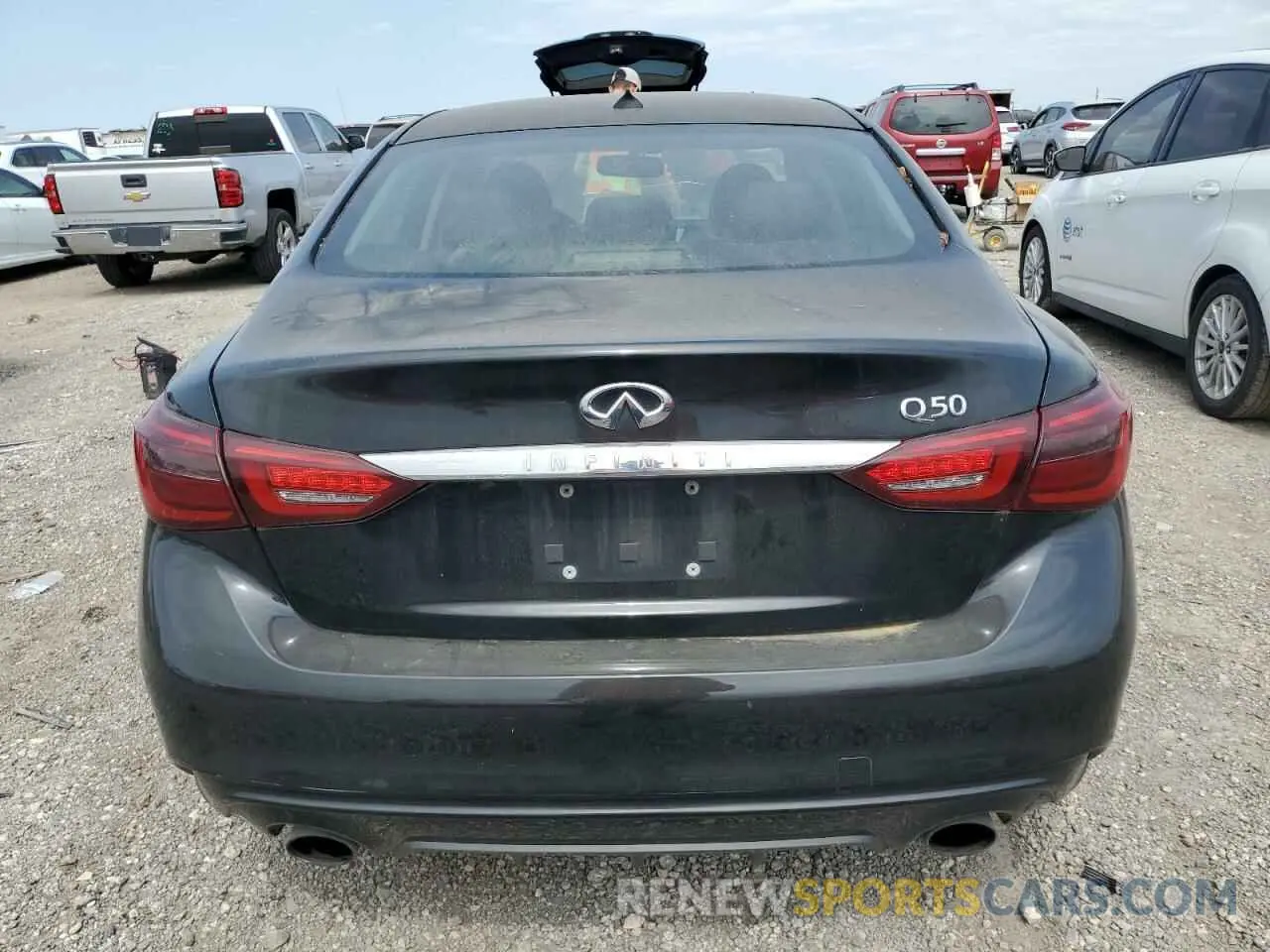 6 Photograph of a damaged car JN1EV7AP5LM200335 INFINITI Q50 2020