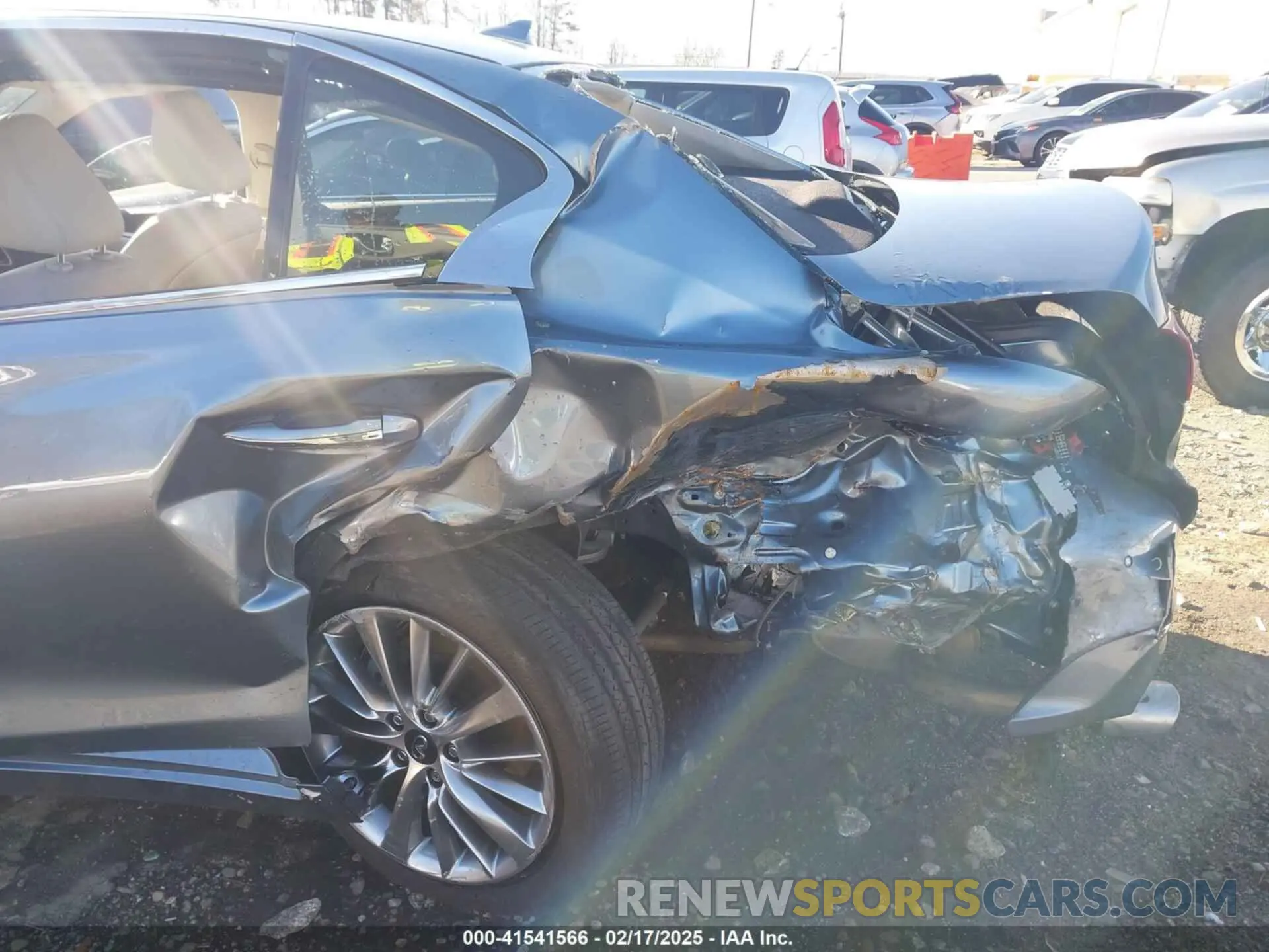 6 Photograph of a damaged car JN1EV7AP6LM201347 INFINITI Q50 2020