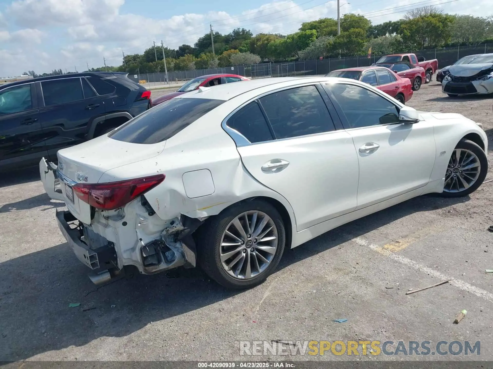 4 Photograph of a damaged car JN1EV7AP6LM201462 INFINITI Q50 2020