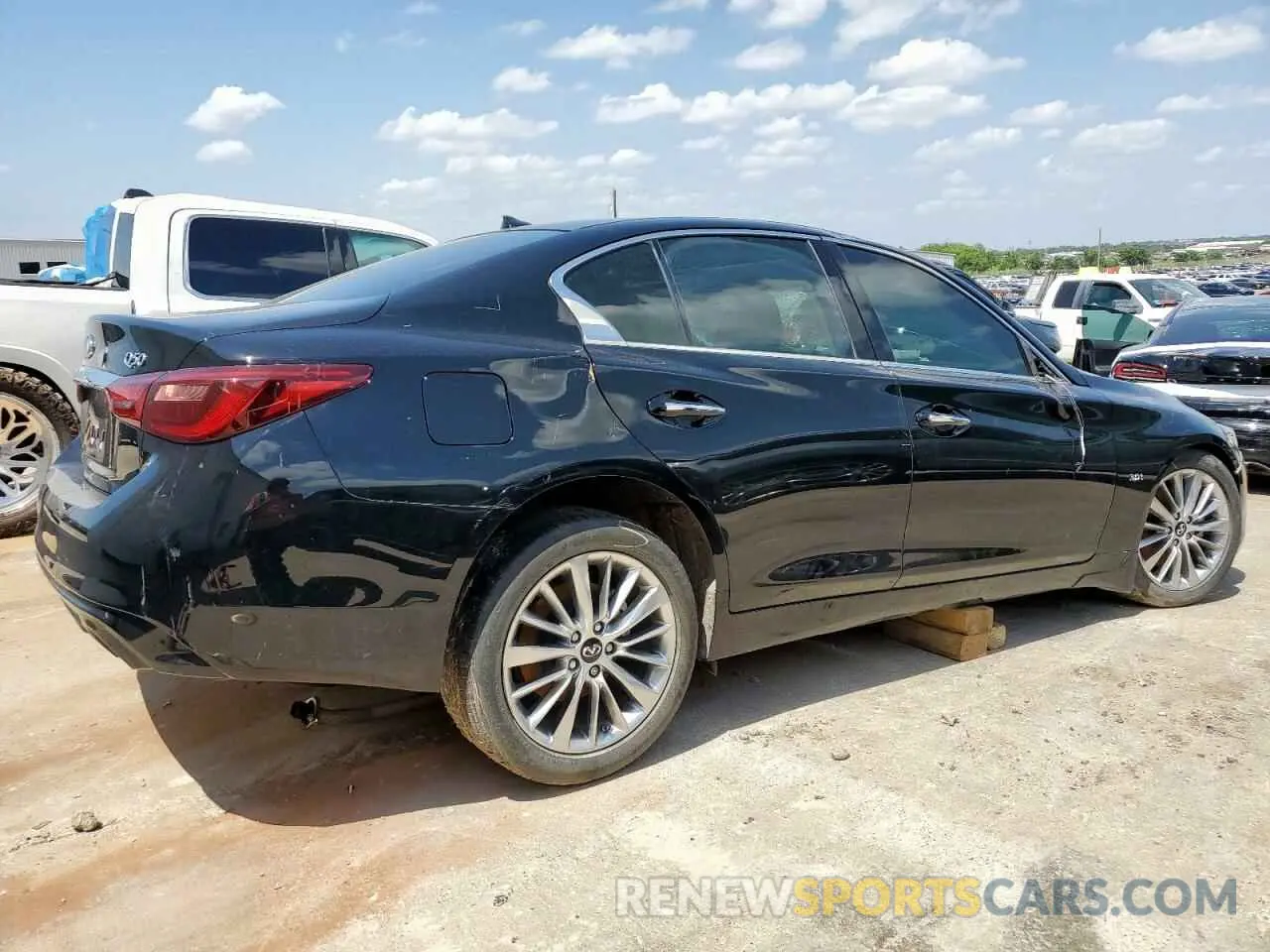 3 Photograph of a damaged car JN1EV7AP6LM203678 INFINITI Q50 2020