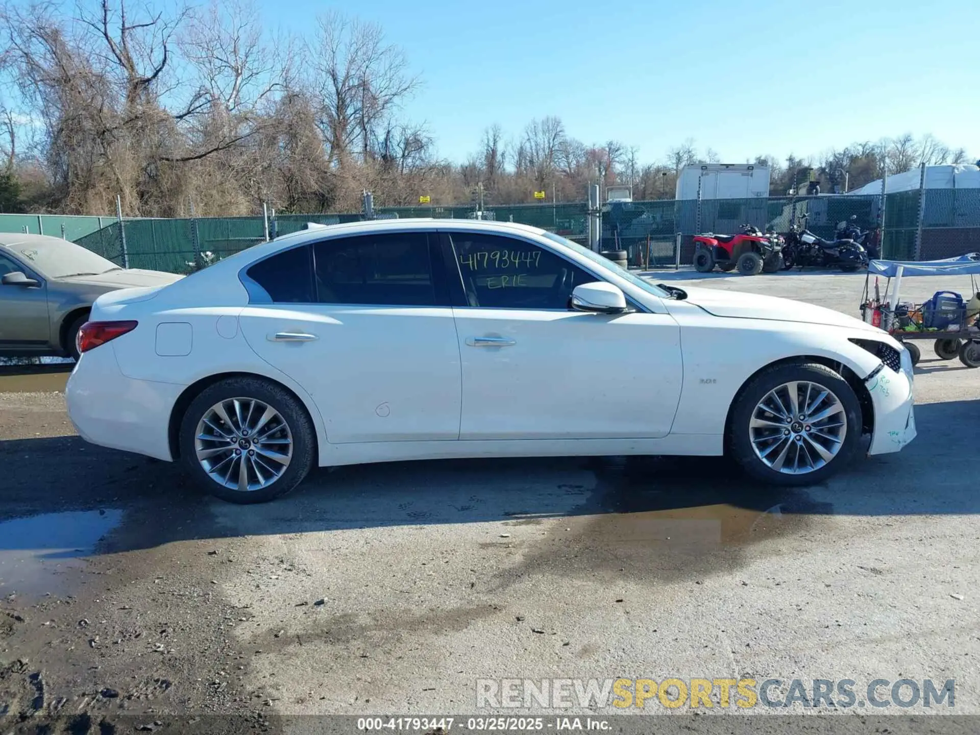 14 Photograph of a damaged car JN1EV7AP6LM207147 INFINITI Q50 2020