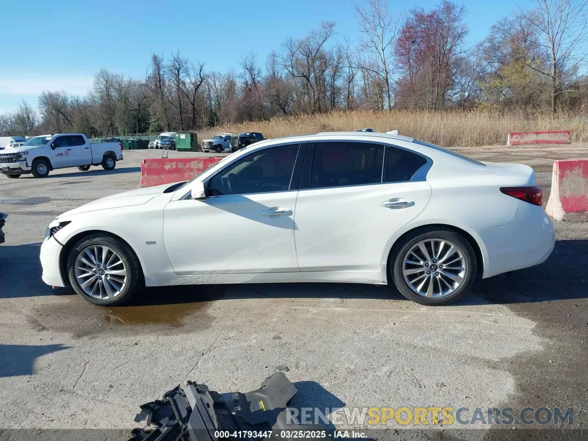 15 Photograph of a damaged car JN1EV7AP6LM207147 INFINITI Q50 2020