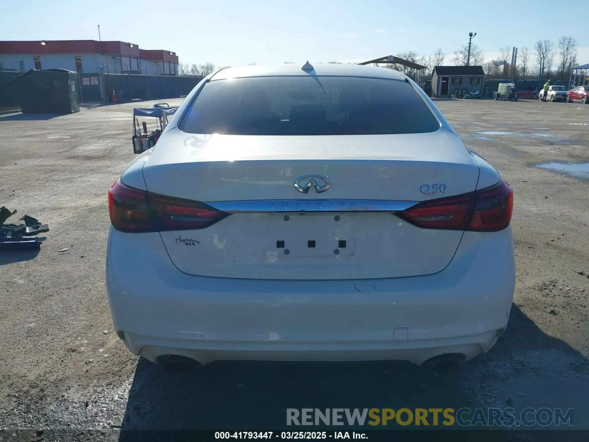 17 Photograph of a damaged car JN1EV7AP6LM207147 INFINITI Q50 2020