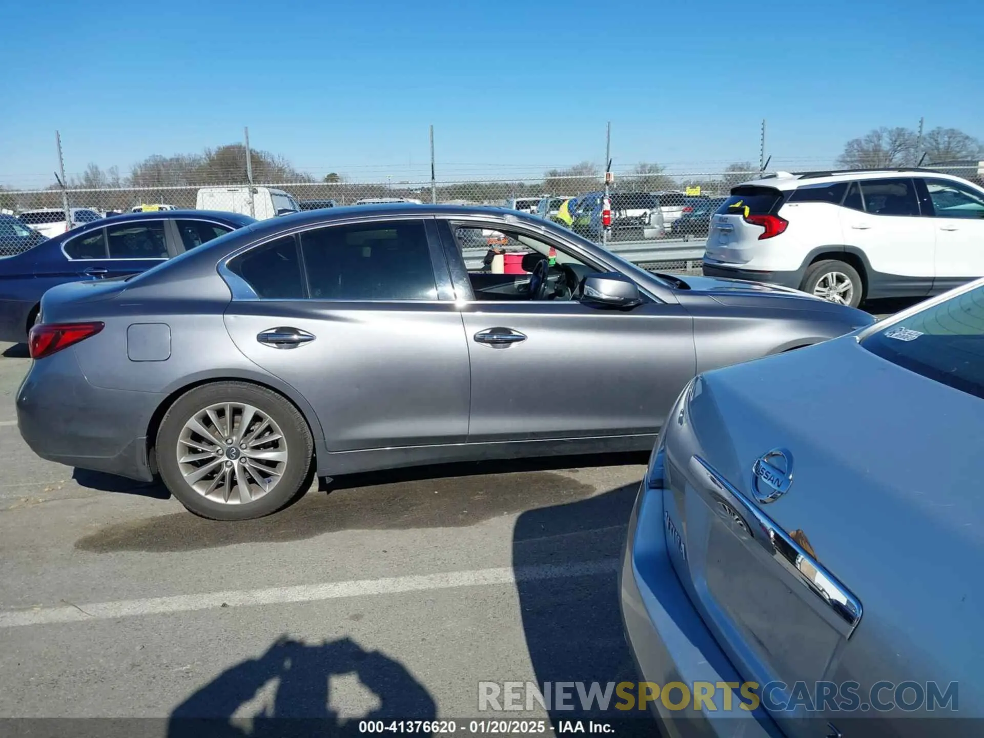 13 Photograph of a damaged car JN1EV7AP6LM207780 INFINITI Q50 2020