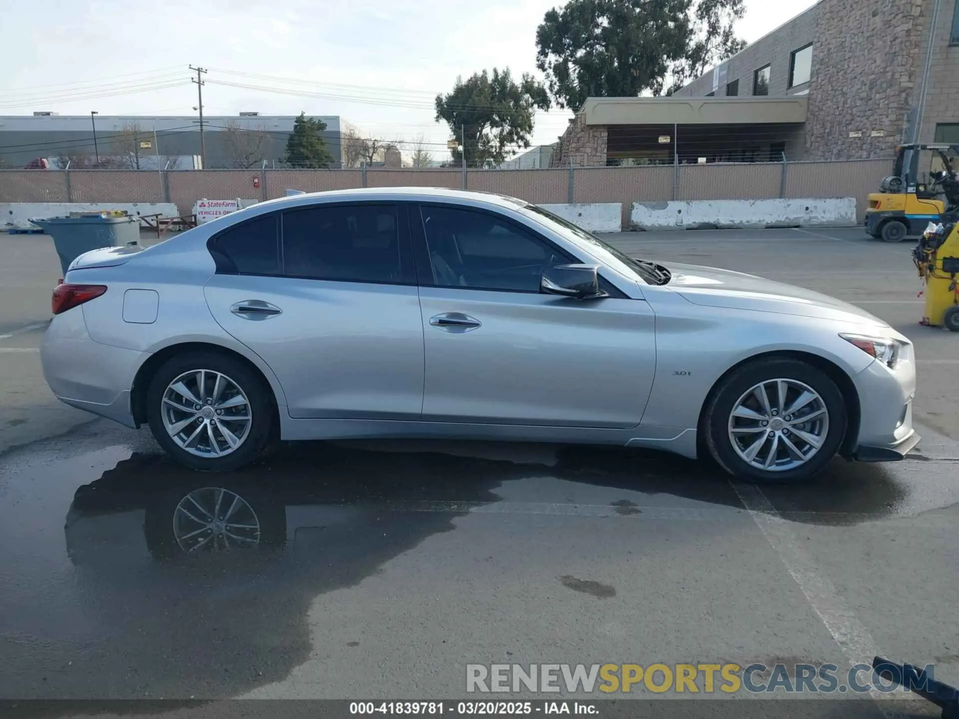 12 Photograph of a damaged car JN1EV7AP7LM208145 INFINITI Q50 2020