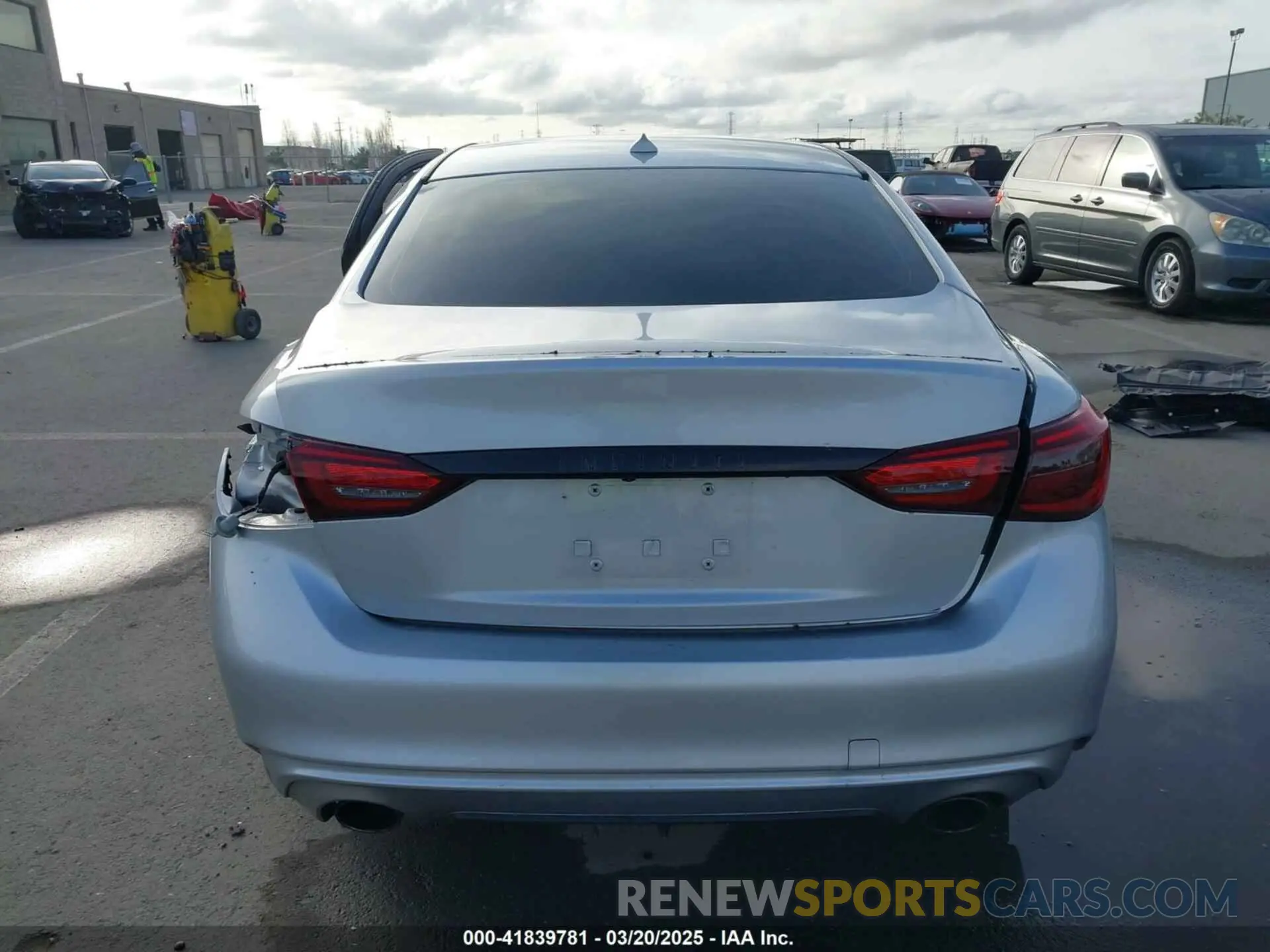 15 Photograph of a damaged car JN1EV7AP7LM208145 INFINITI Q50 2020