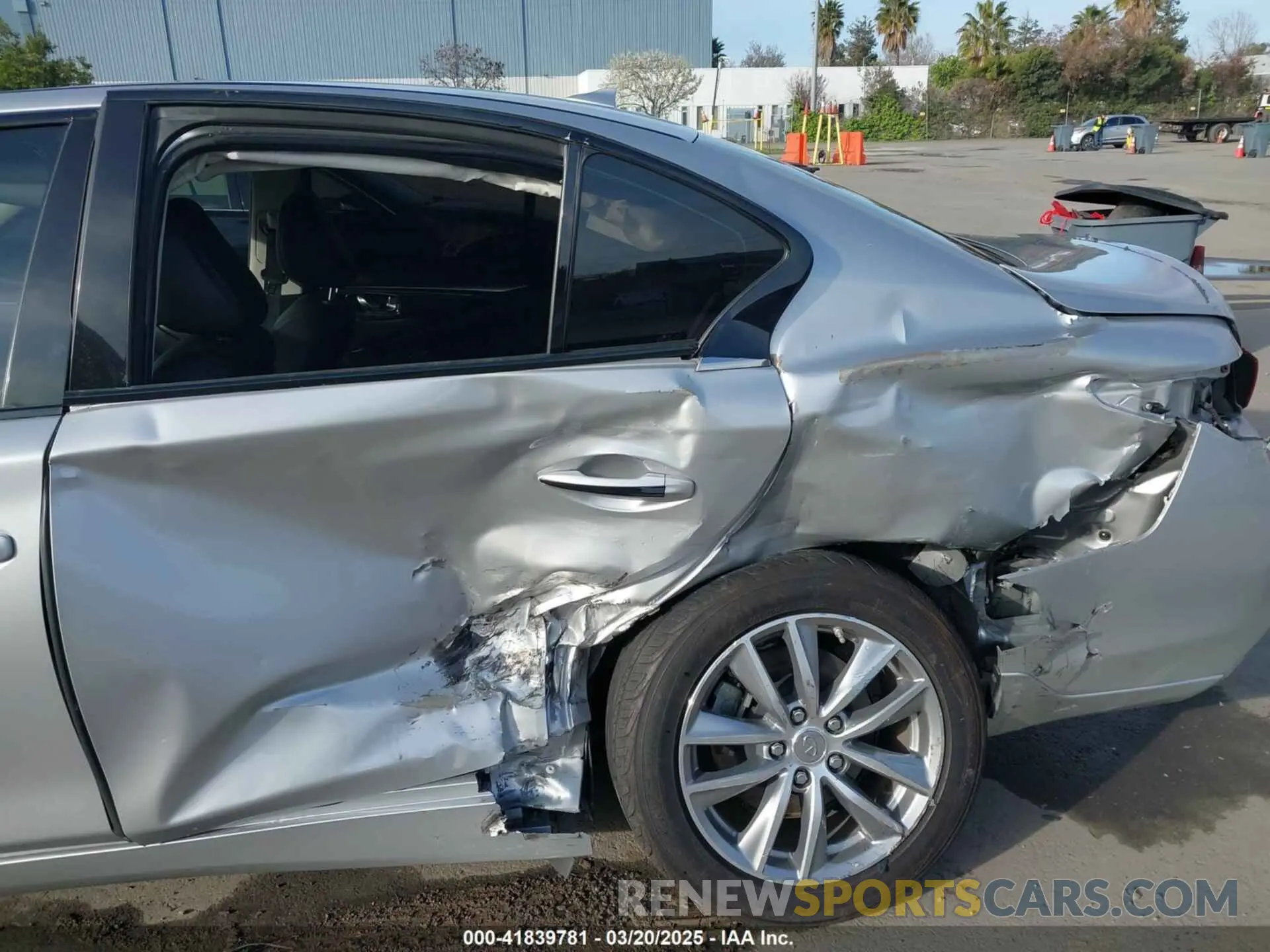6 Photograph of a damaged car JN1EV7AP7LM208145 INFINITI Q50 2020