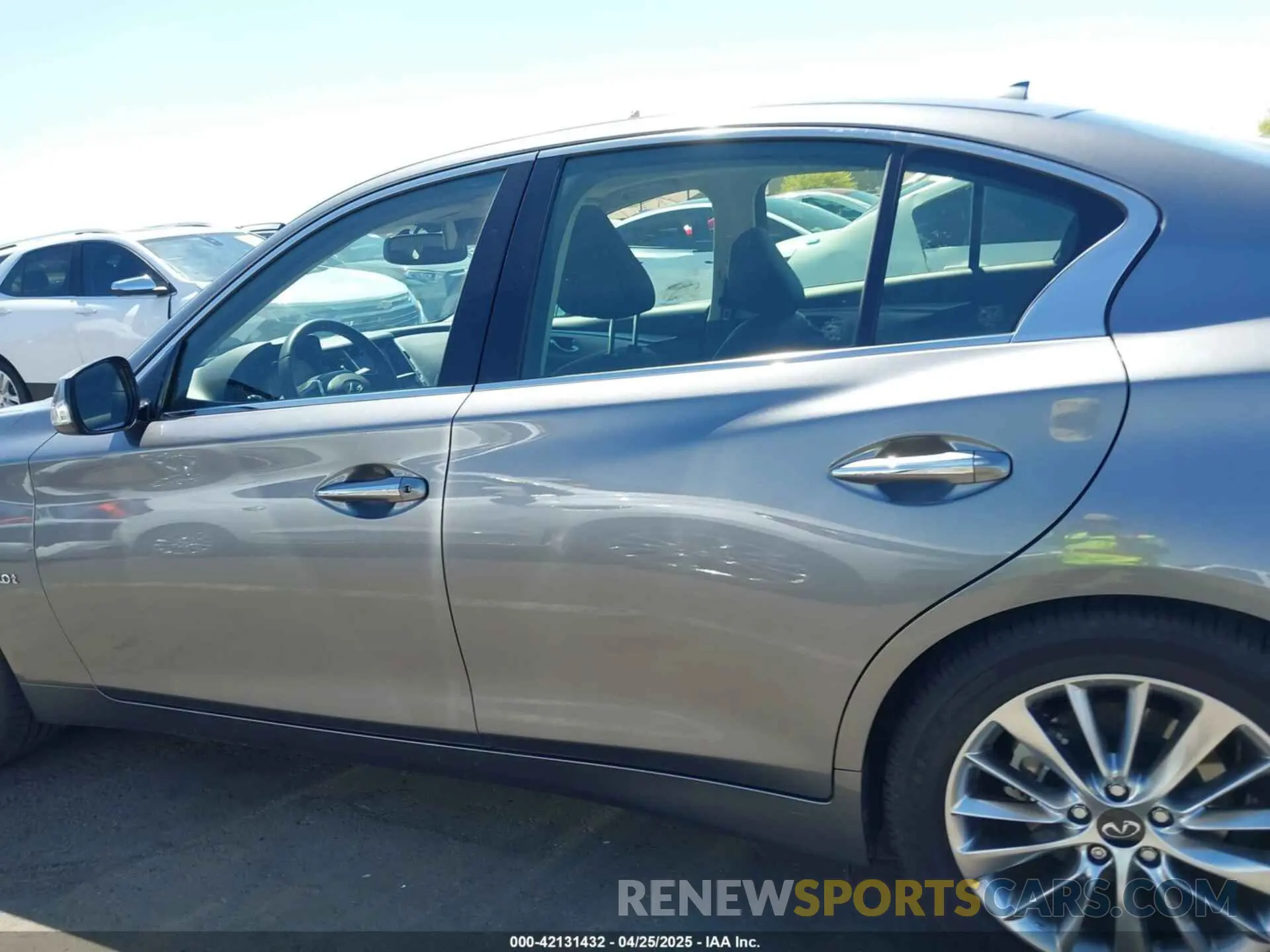 14 Photograph of a damaged car JN1EV7AP9LM205277 INFINITI Q50 2020