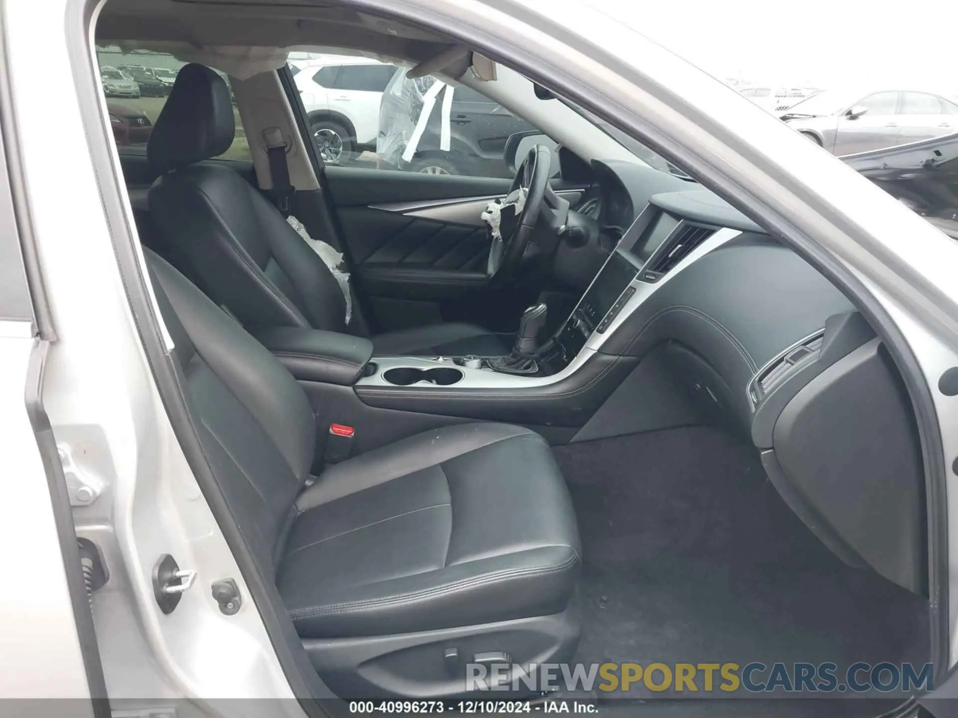 5 Photograph of a damaged car JN1EV7AR1LM255608 INFINITI Q50 2020
