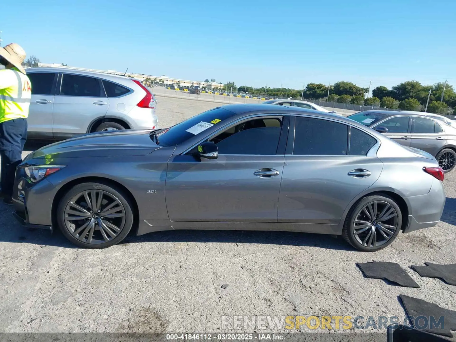 14 Photograph of a damaged car JN1EV7AR2LM253964 INFINITI Q50 2020