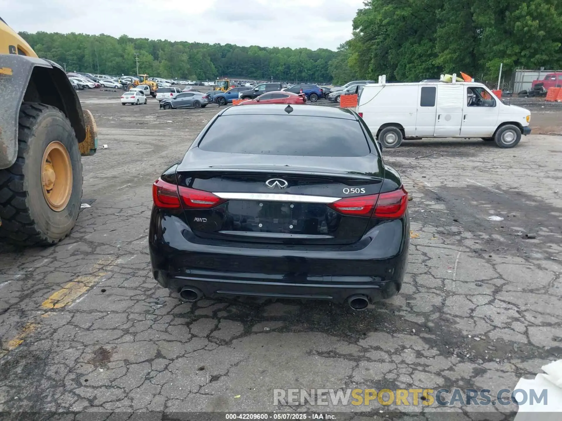16 Photograph of a damaged car JN1EV7AR3LM254332 INFINITI Q50 2020