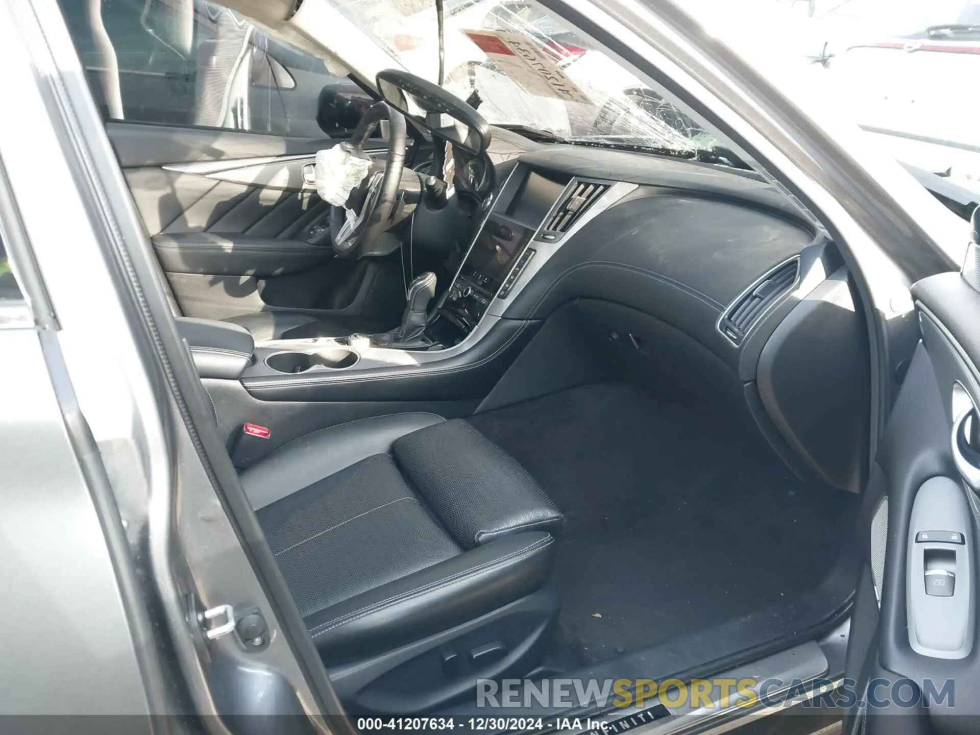 5 Photograph of a damaged car JN1EV7AR4LM253125 INFINITI Q50 2020
