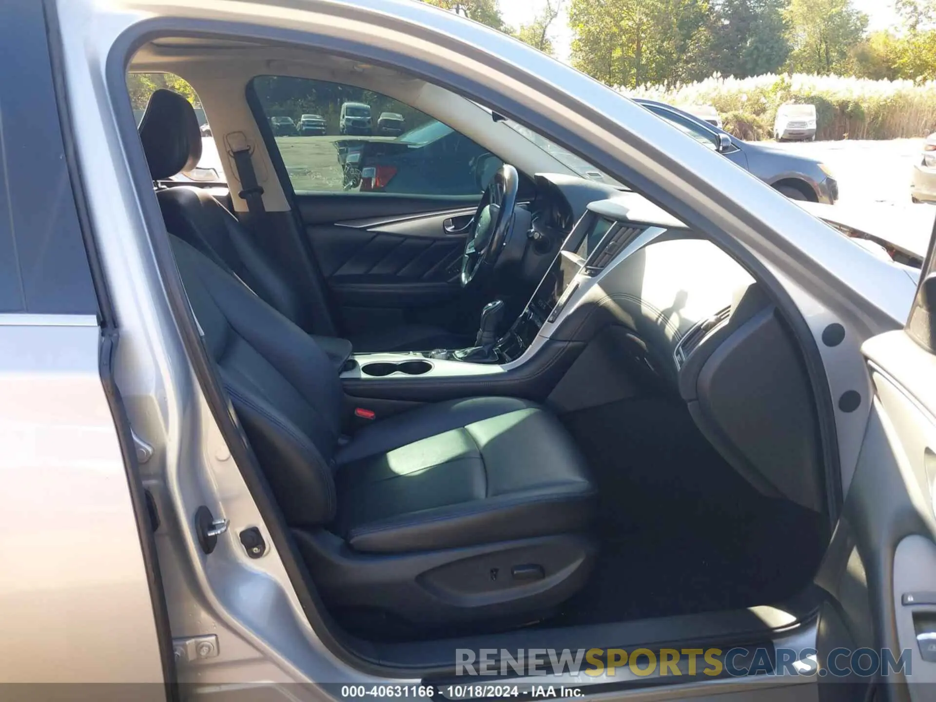 5 Photograph of a damaged car JN1EV7AR6LM256477 INFINITI Q50 2020