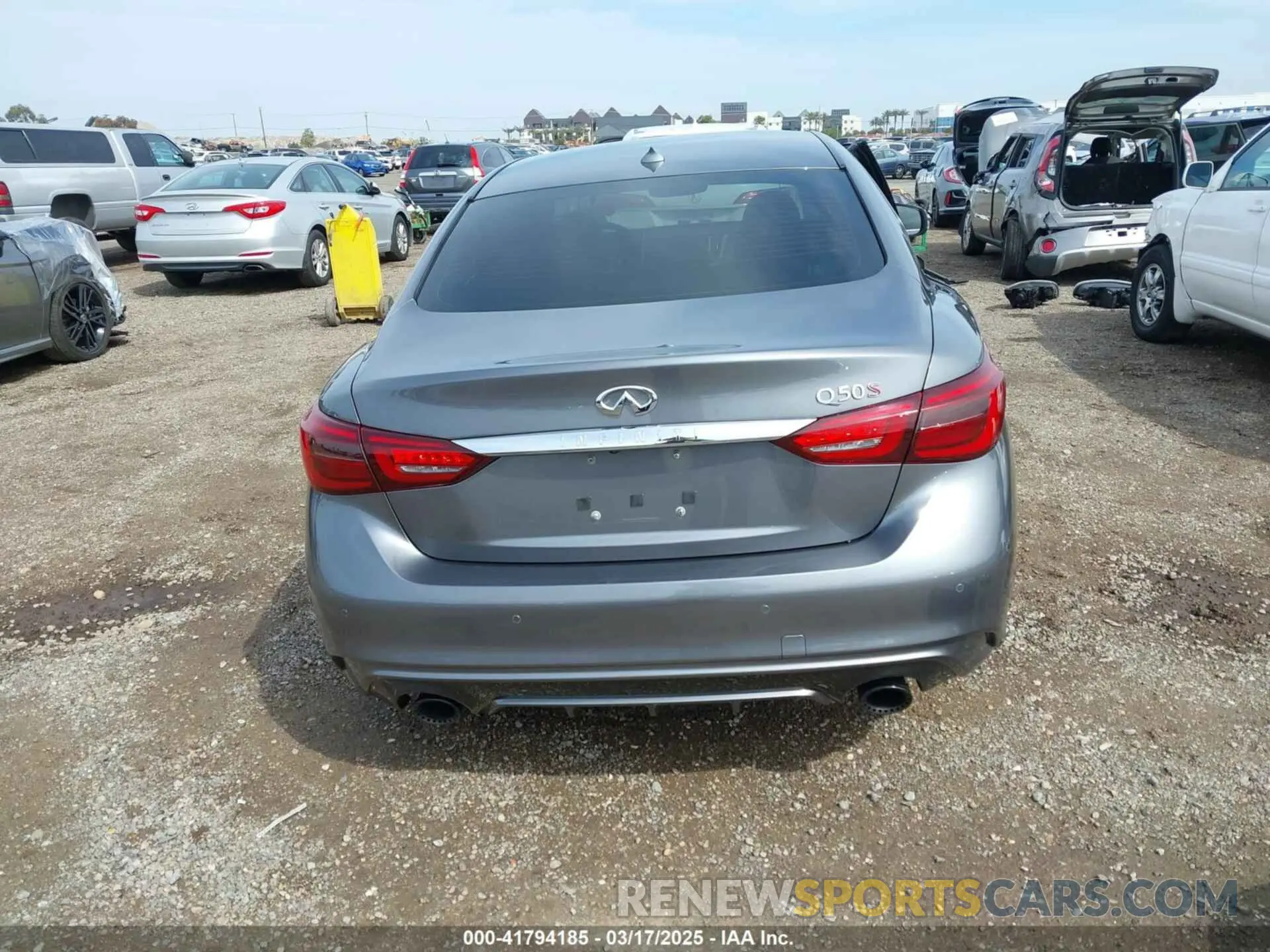 17 Фотография поврежденного автомобиля JN1FV7AP9LM630132 INFINITI Q50 2020