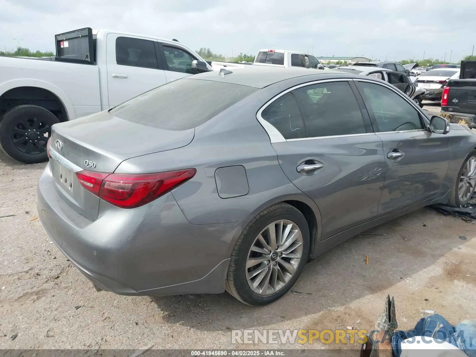 4 Фотография поврежденного автомобиля JN1EV7BP6MM702593 INFINITI Q50 2021