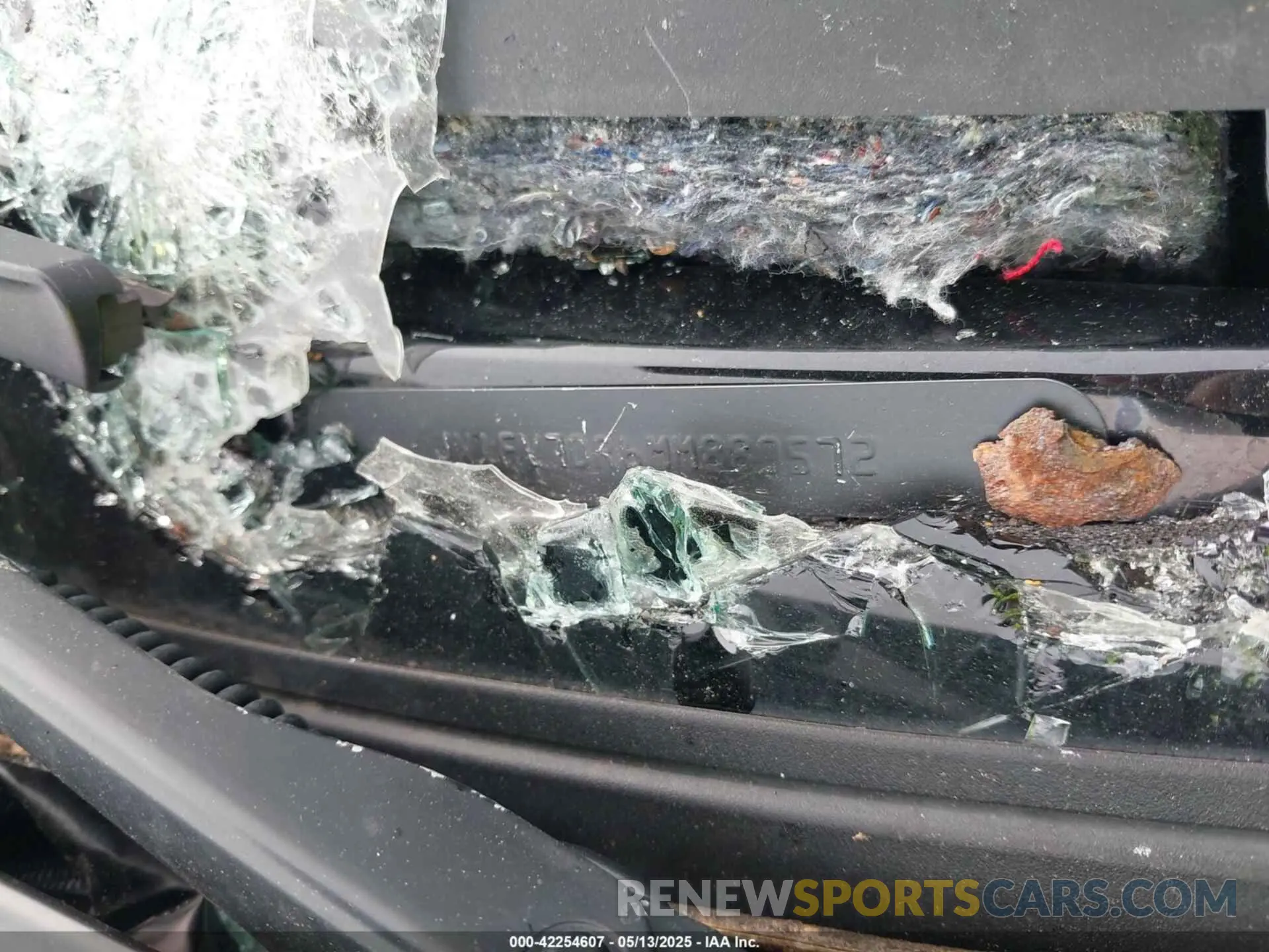 16 Photograph of a damaged car JN1FV7DR6MM880572 INFINITI Q50 2021