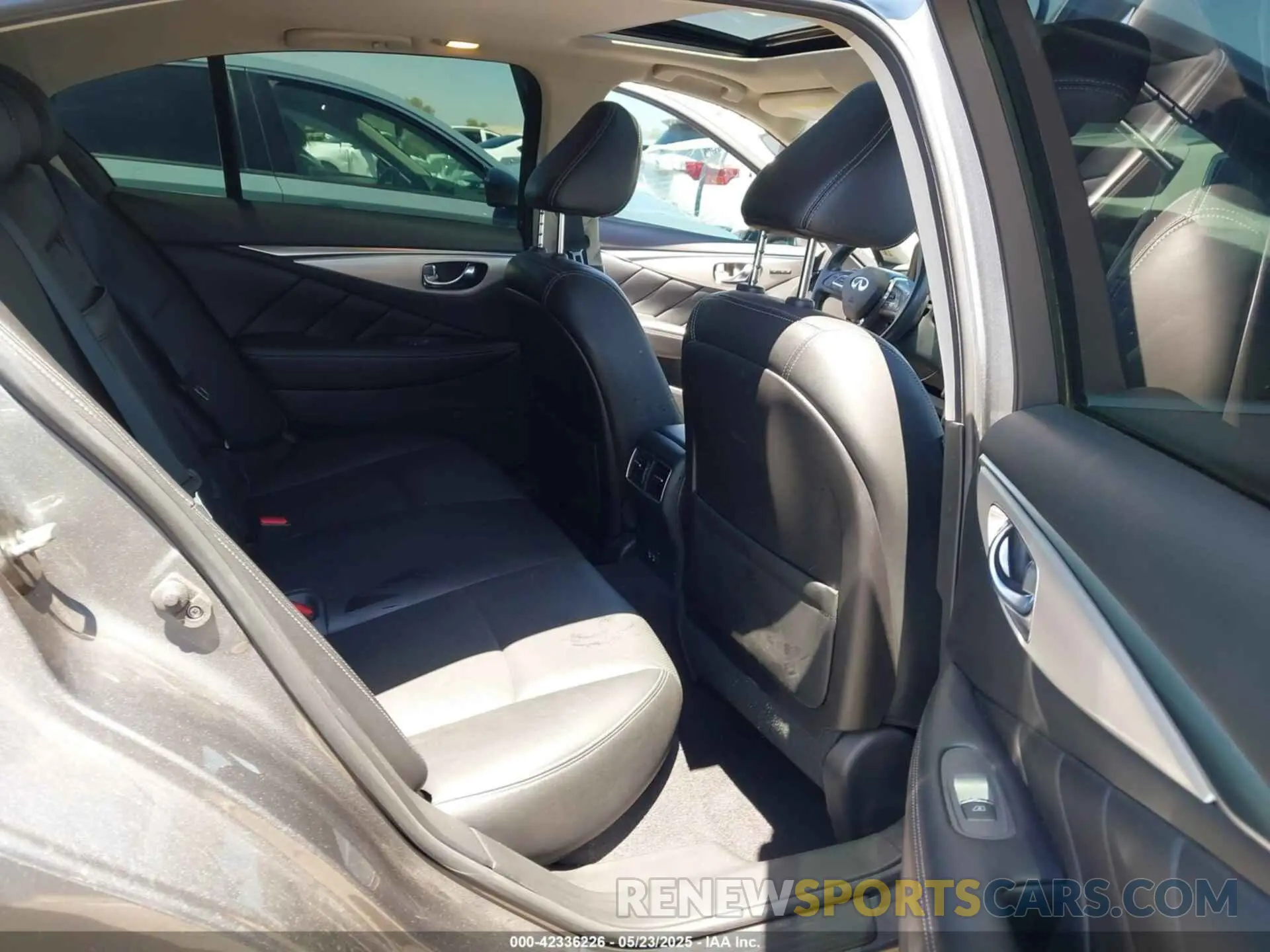 8 Photograph of a damaged car JN1EV7BP1NM311451 INFINITI Q50 2022