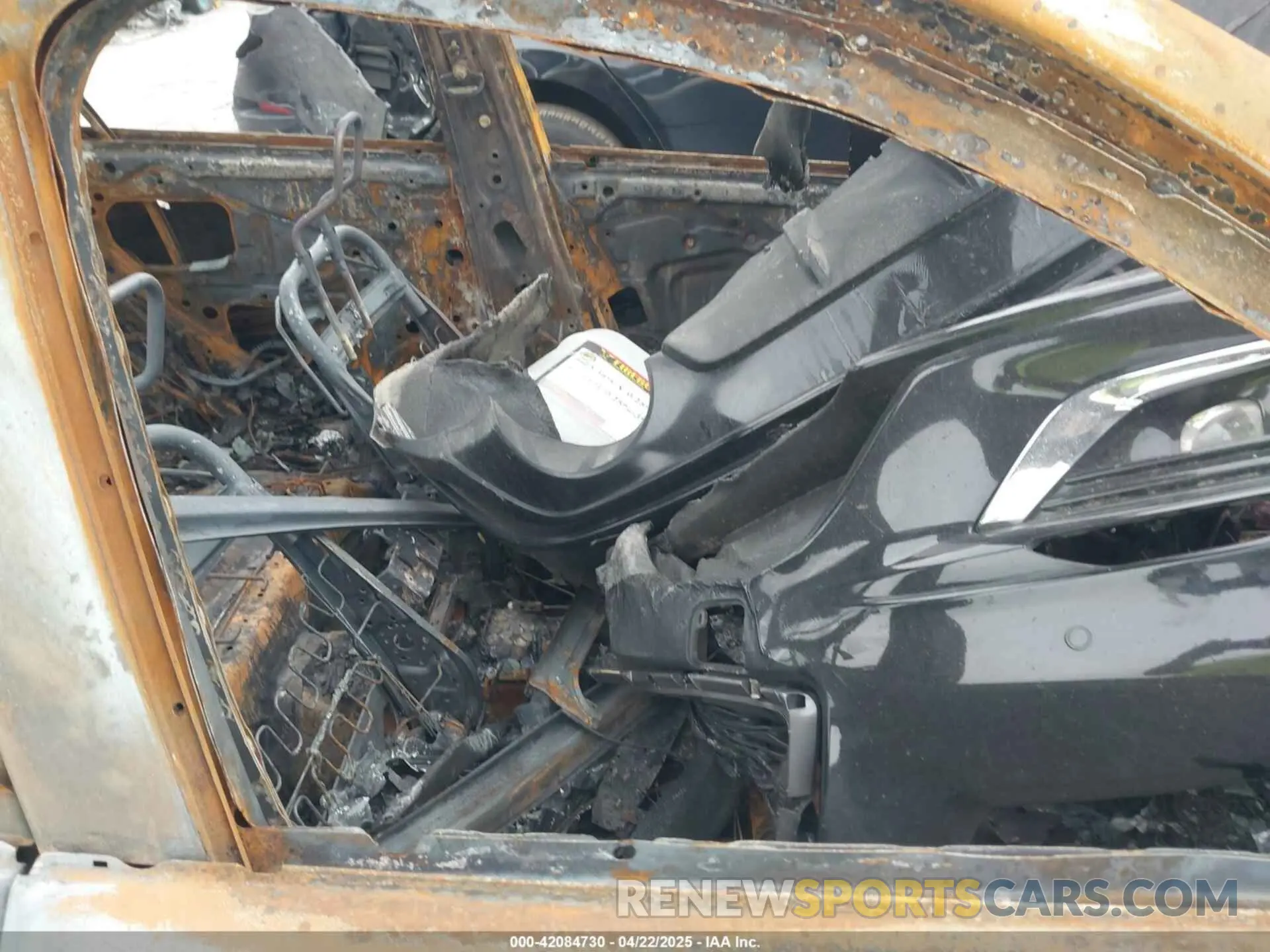 5 Photograph of a damaged car JN1EV7BP6NM310344 INFINITI Q50 2022