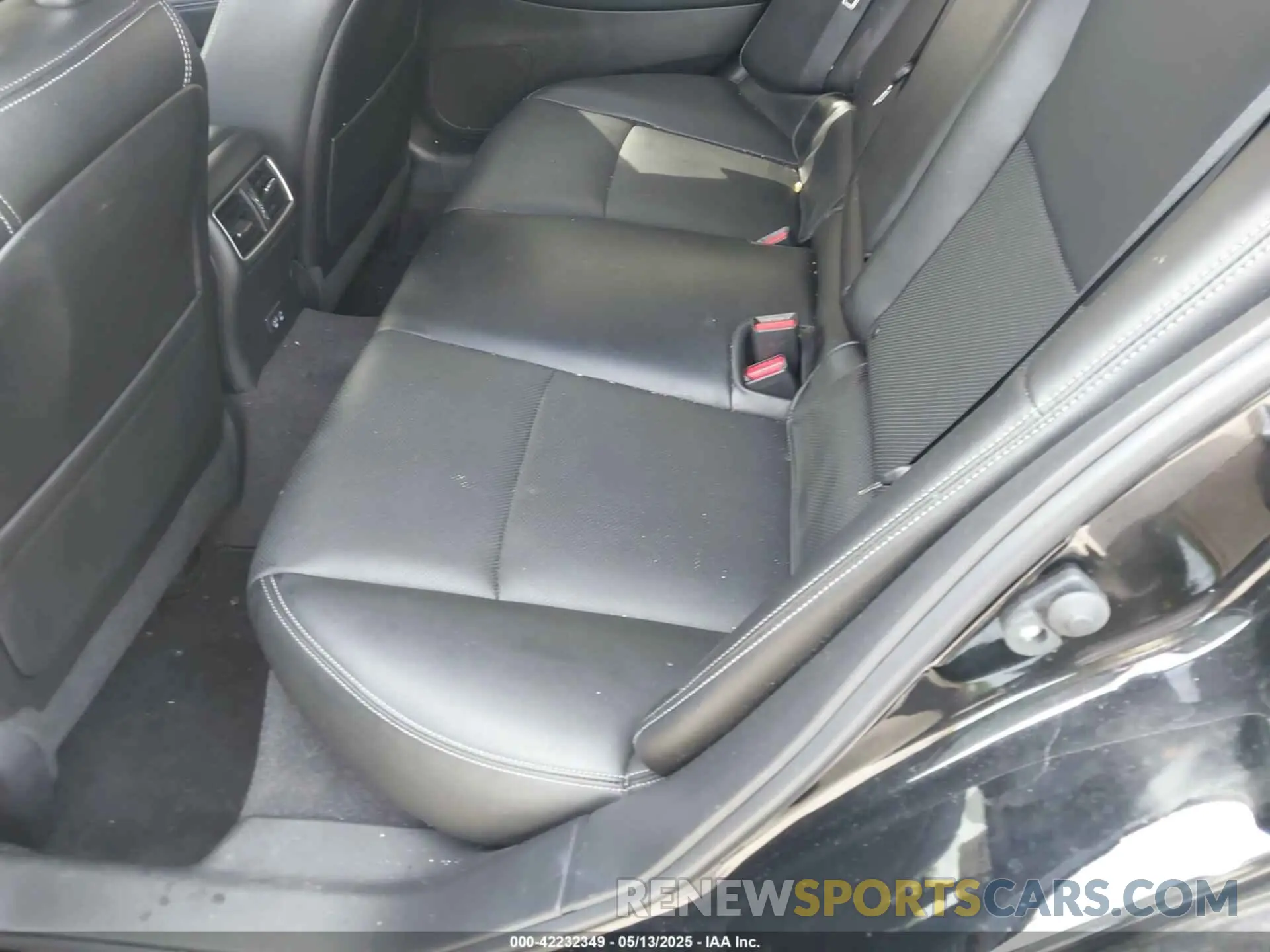 8 Photograph of a damaged car JN1EV7CR9NM340857 INFINITI Q50 2022