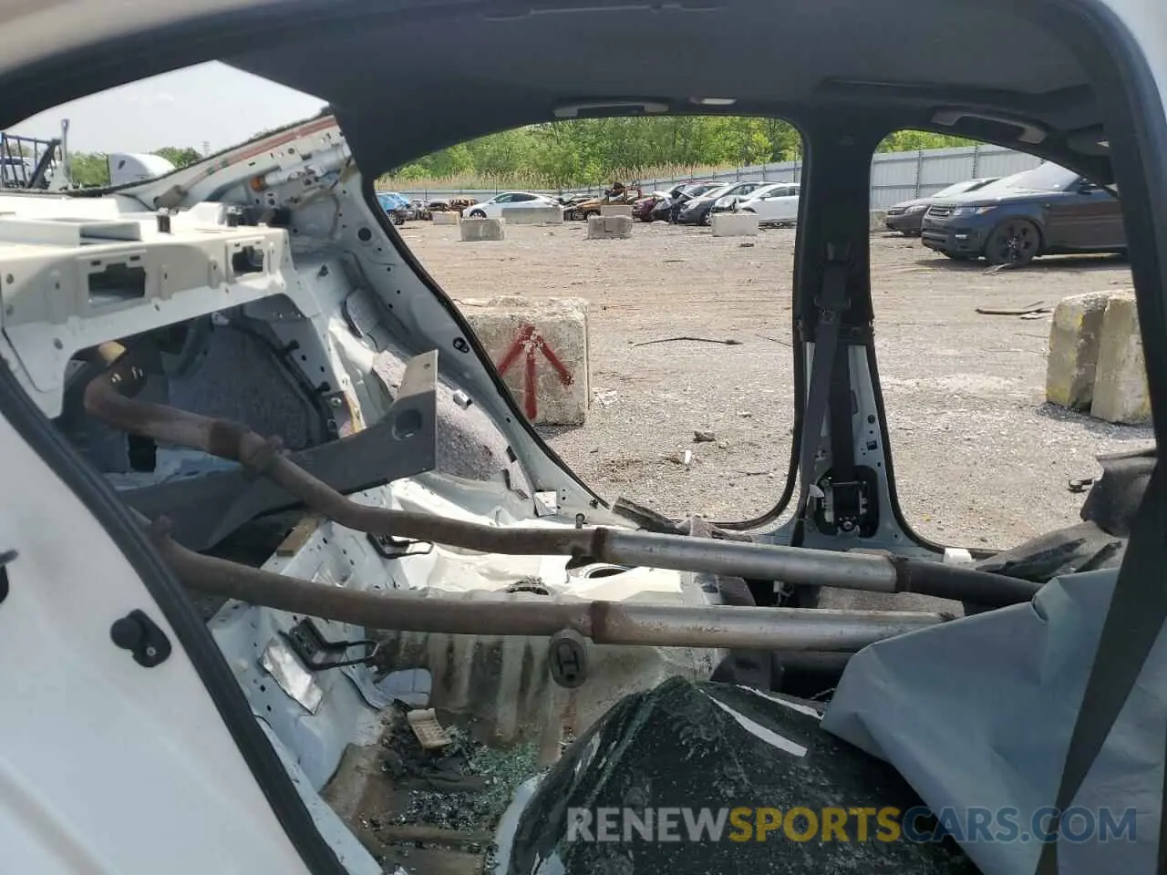 10 Photograph of a damaged car JN1FV7DR8NM390457 INFINITI Q50 2022