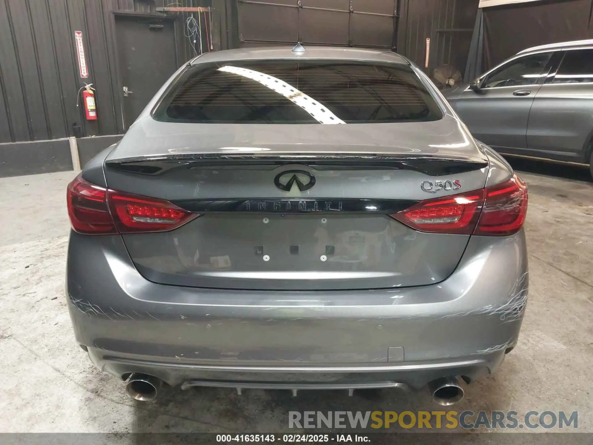 17 Фотография поврежденного автомобиля JN1FV7DR9NM390385 INFINITI Q50 2022