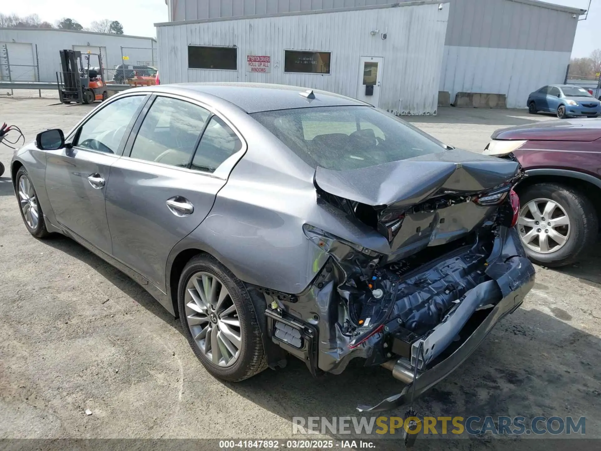 3 Фотография поврежденного автомобиля JN1EV7BP6RM601271 INFINITI Q50 2024