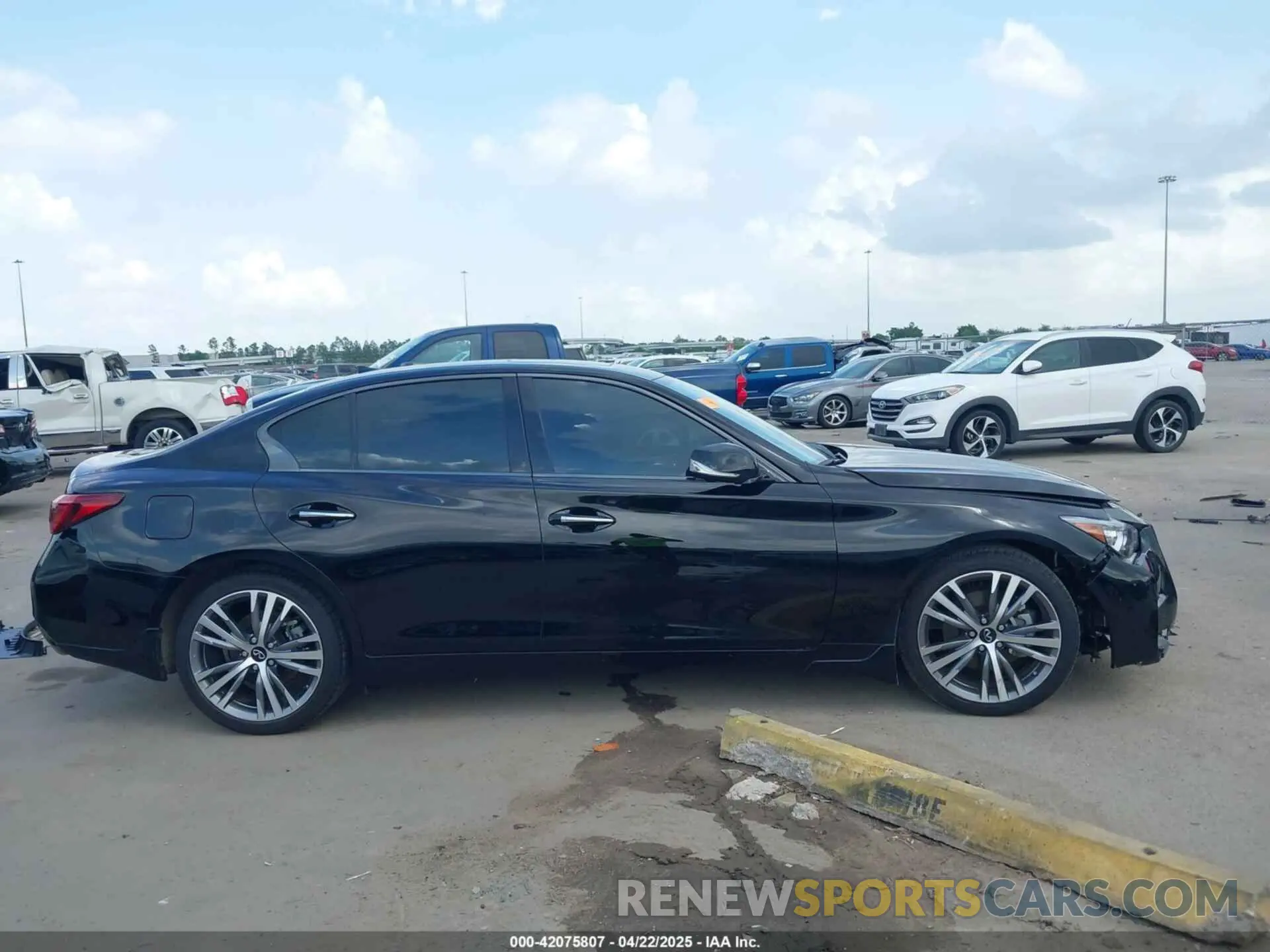 13 Фотография поврежденного автомобиля JN1EV7CP7RM600256 INFINITI Q50 2024