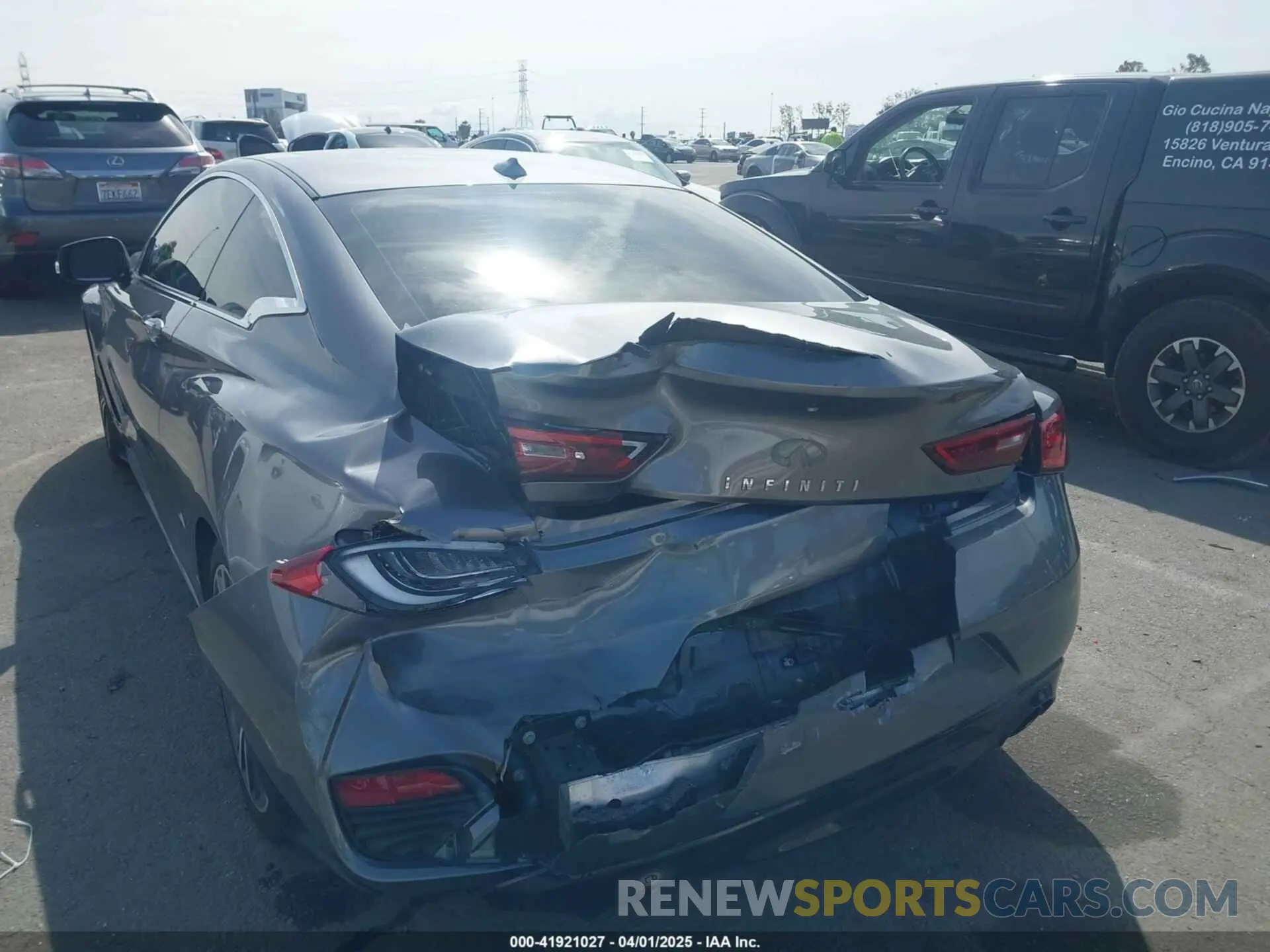 3 Фотография поврежденного автомобиля JN1EV7EK4KM230715 INFINITI Q60 2019
