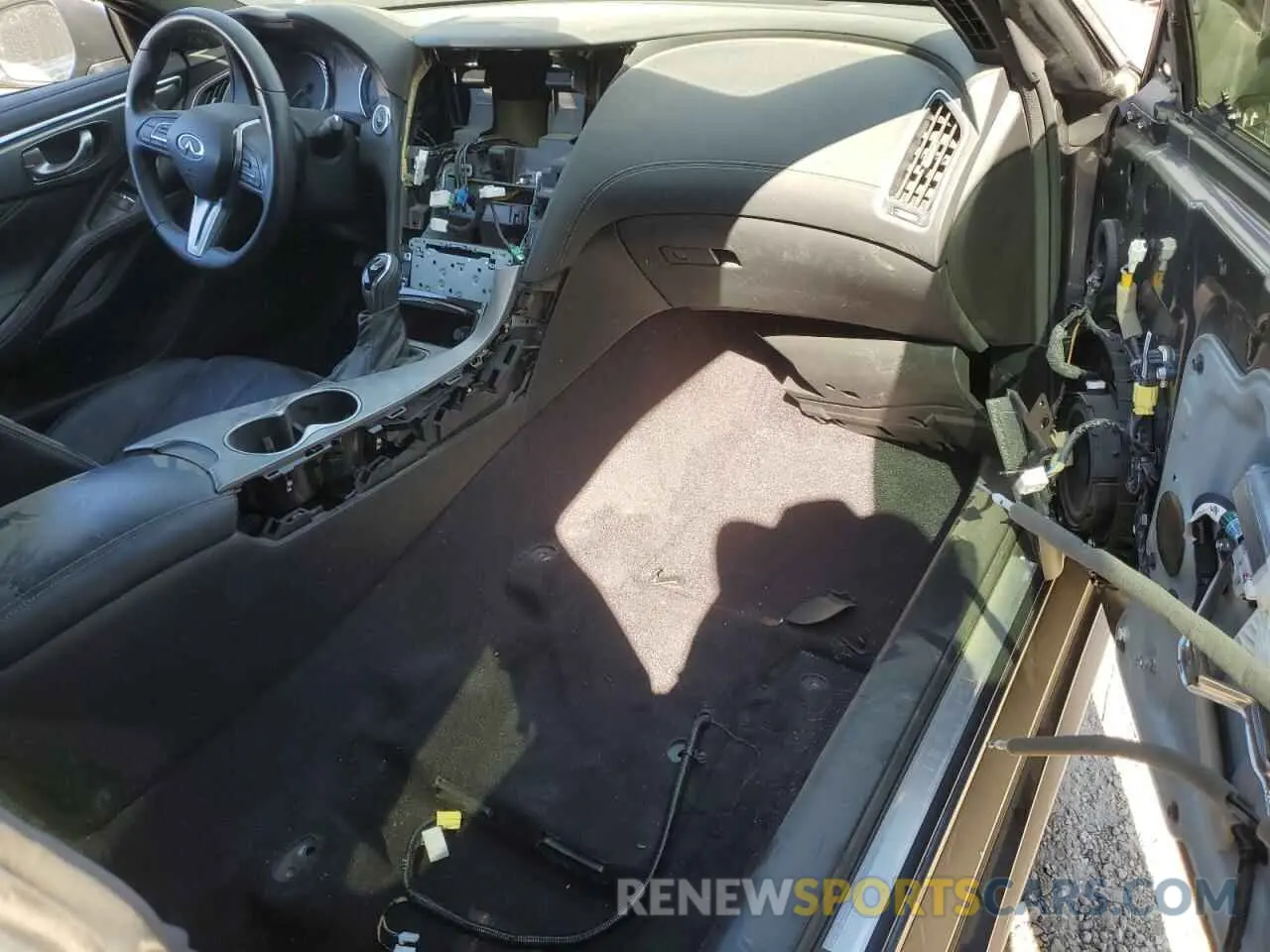 8 Photograph of a damaged car JN1EV7EK8KM230880 INFINITI Q60 2019