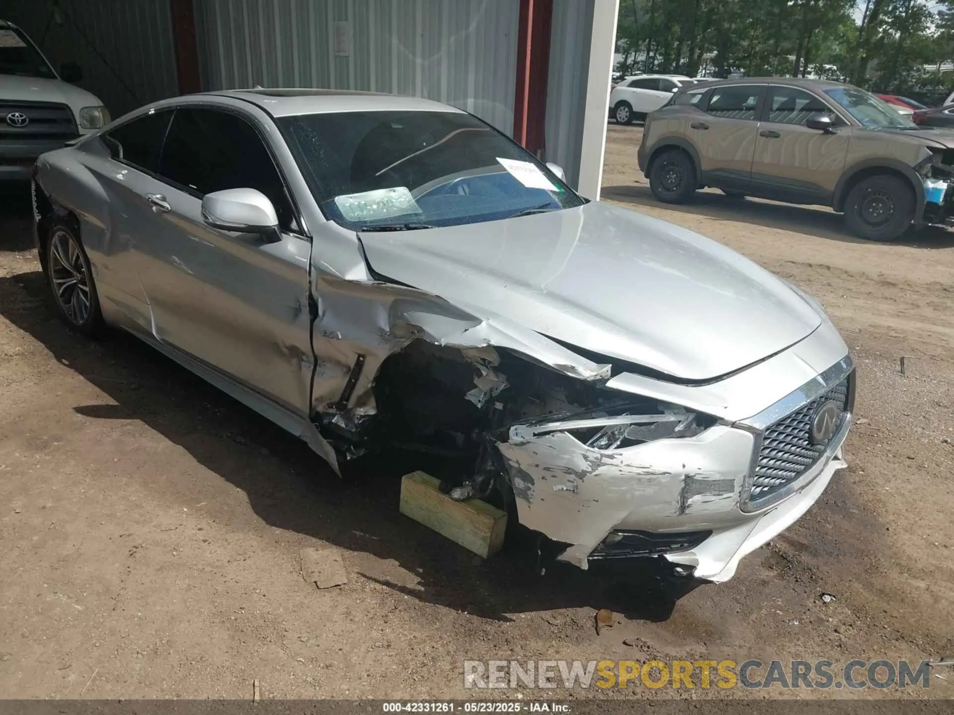 1 Photograph of a damaged car JN1EV7EL7KM290268 INFINITI Q60 2019