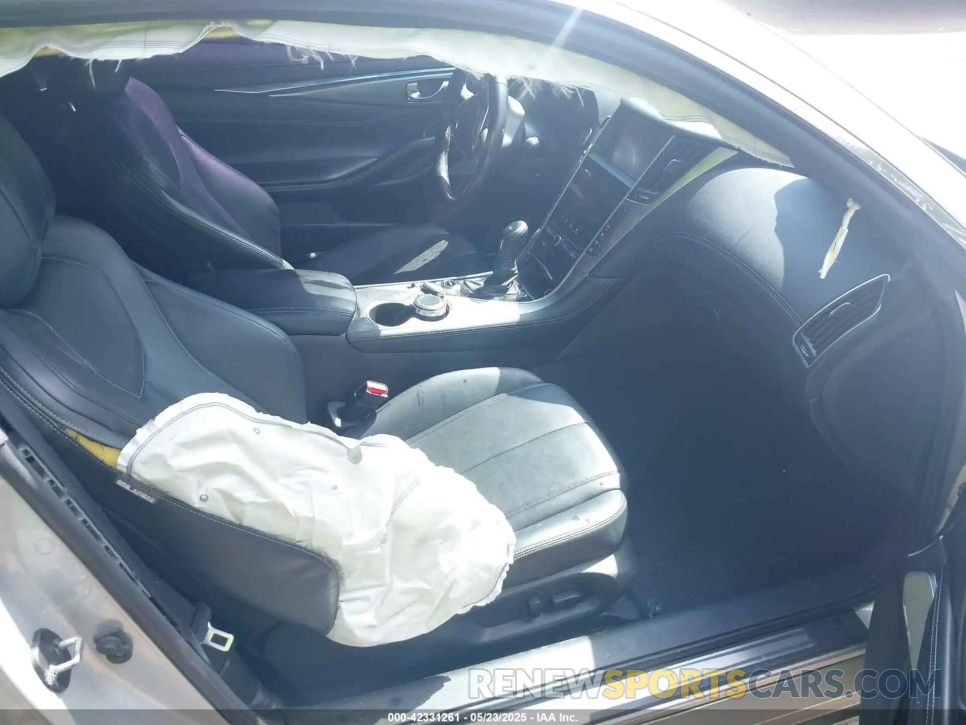 5 Photograph of a damaged car JN1EV7EL7KM290268 INFINITI Q60 2019