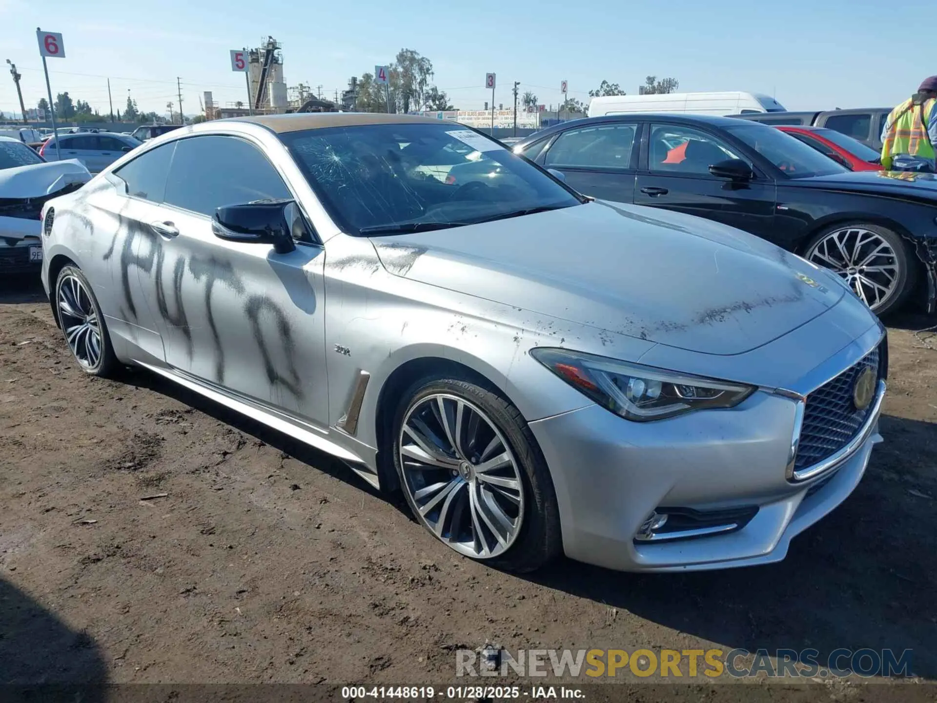 1 Фотография поврежденного автомобиля JN1EV7EL8KM290604 INFINITI Q60 2019