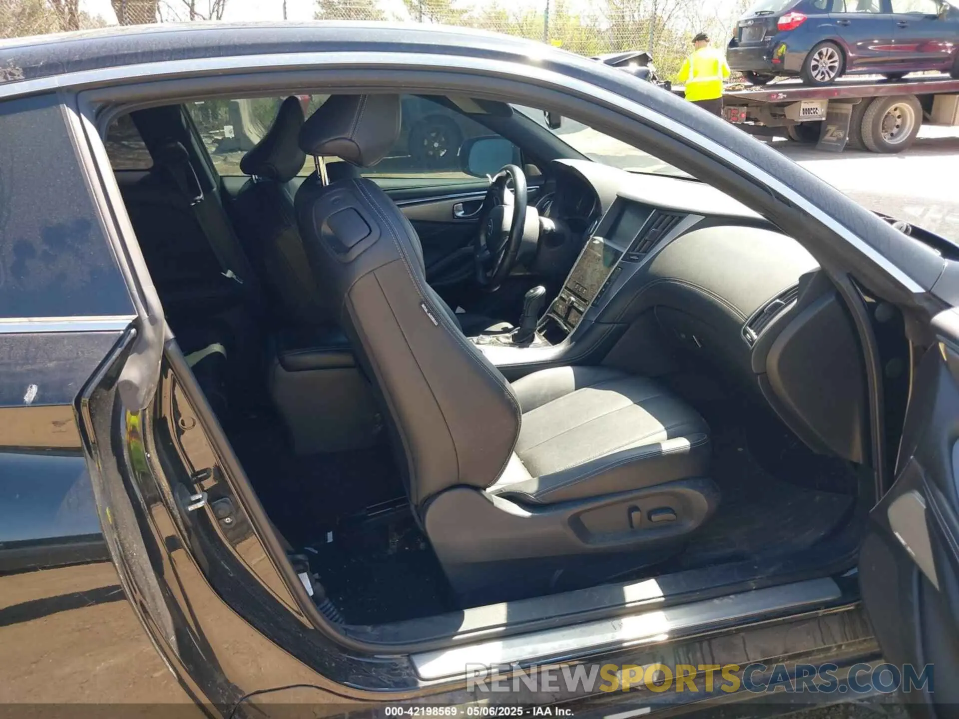 5 Photograph of a damaged car JN1EV7EL9KM290238 INFINITI Q60 2019
